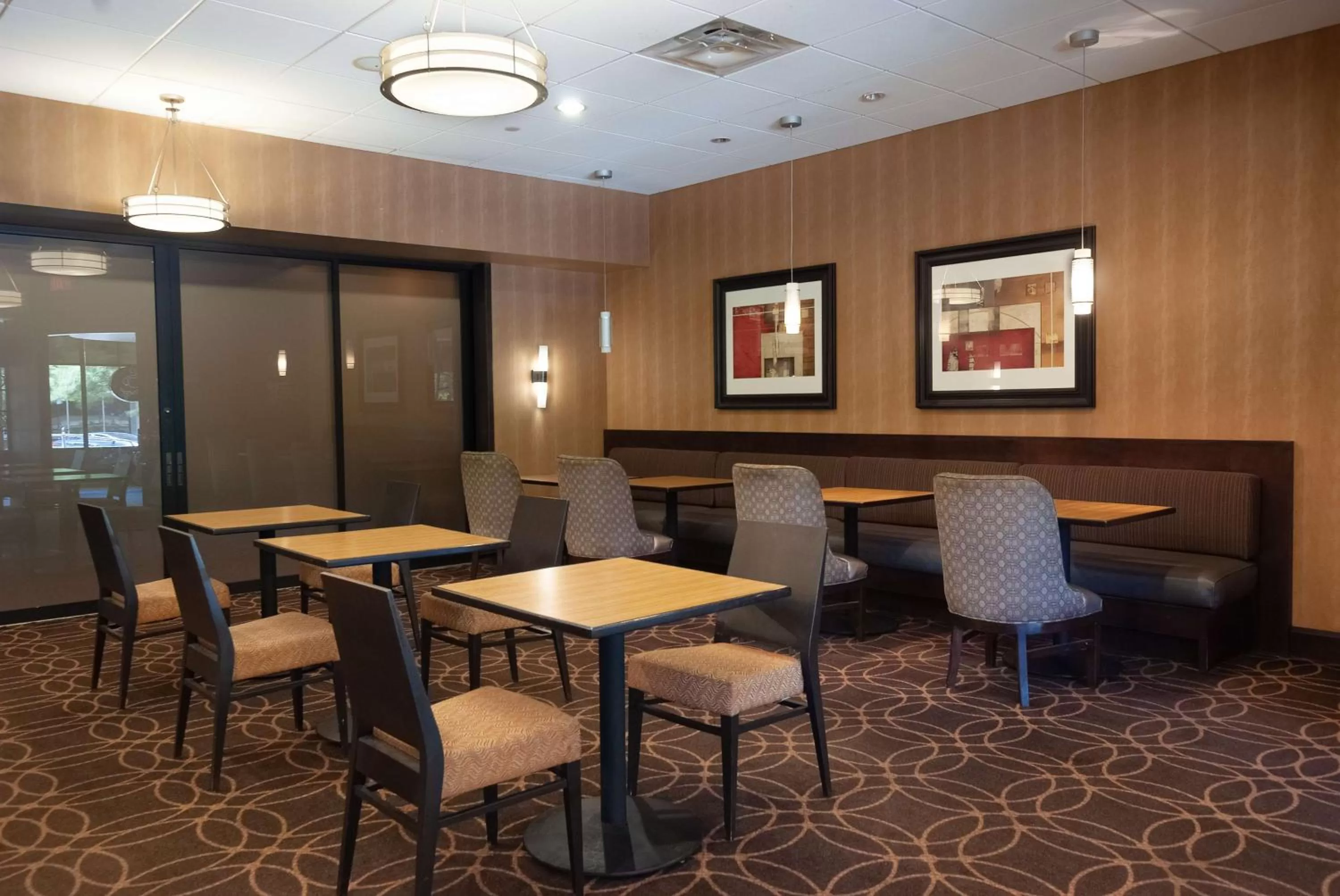 Restaurant/places to eat in DoubleTree by Hilton Hotel Cleveland Downtown - Lakeside