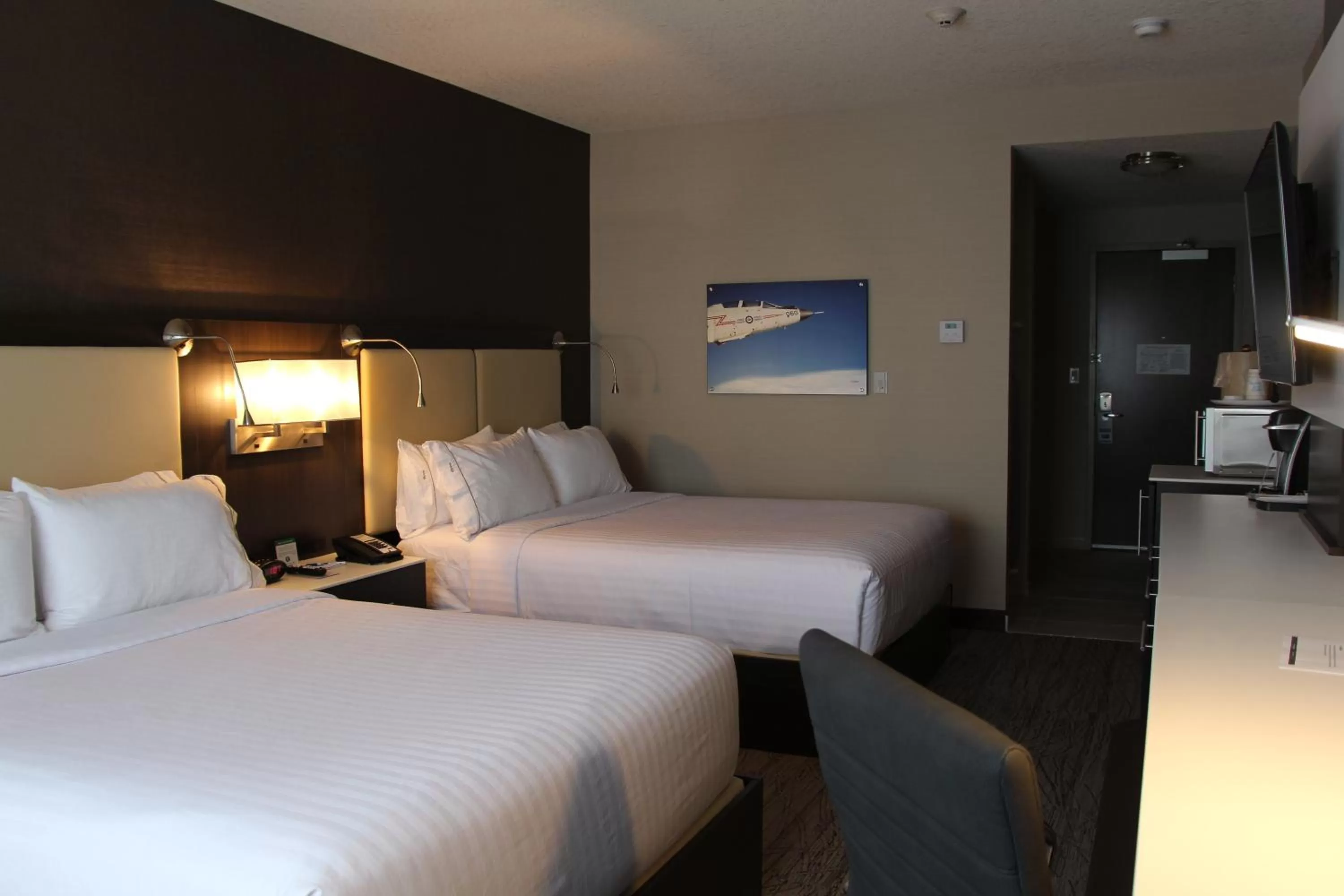 Photo of the whole room, Bed in Holiday Inn Express & Suites Cold Lake by IHG