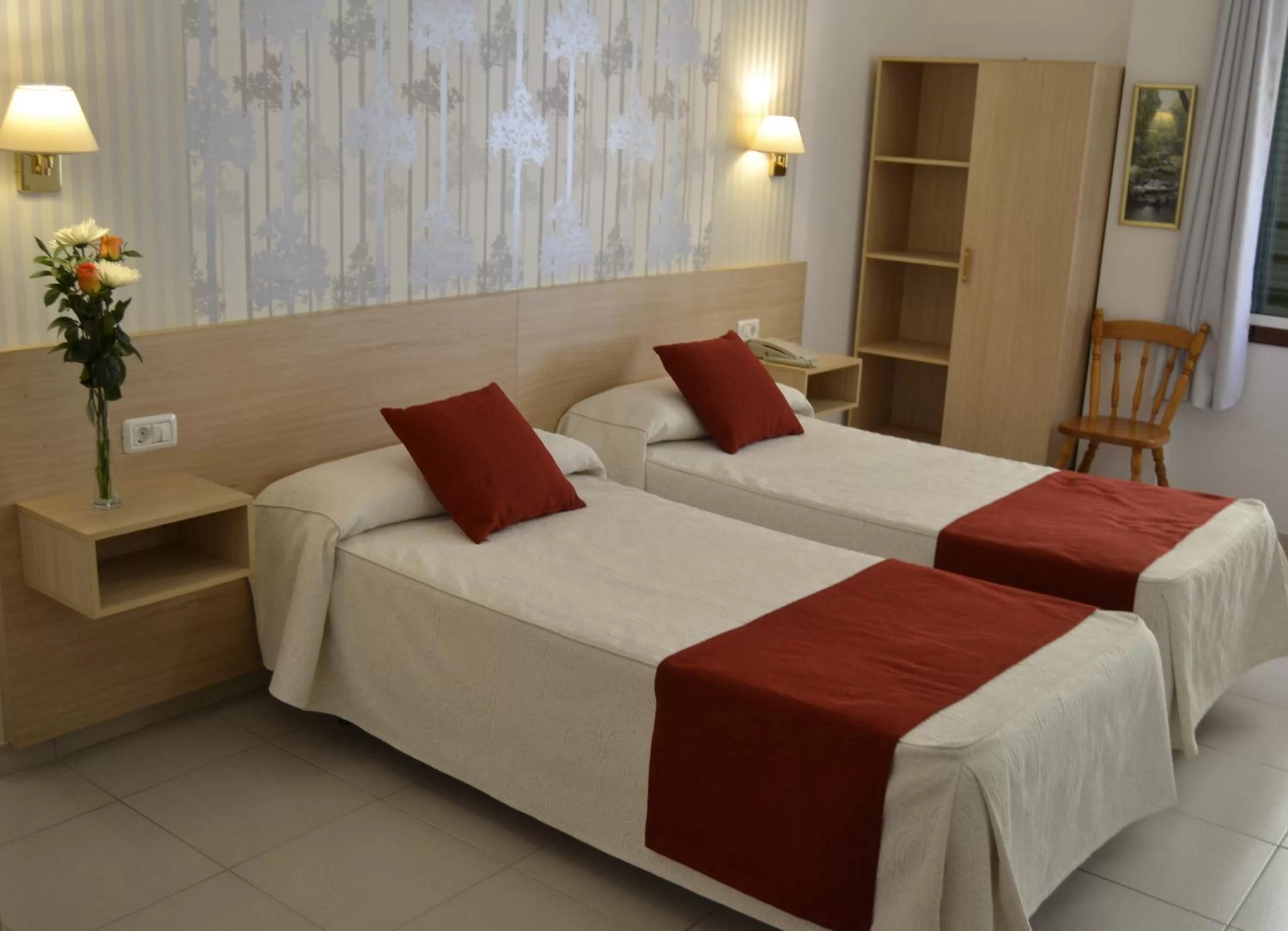 Photo of the whole room, Bed in Hotel Apartamentos Villa Gomera