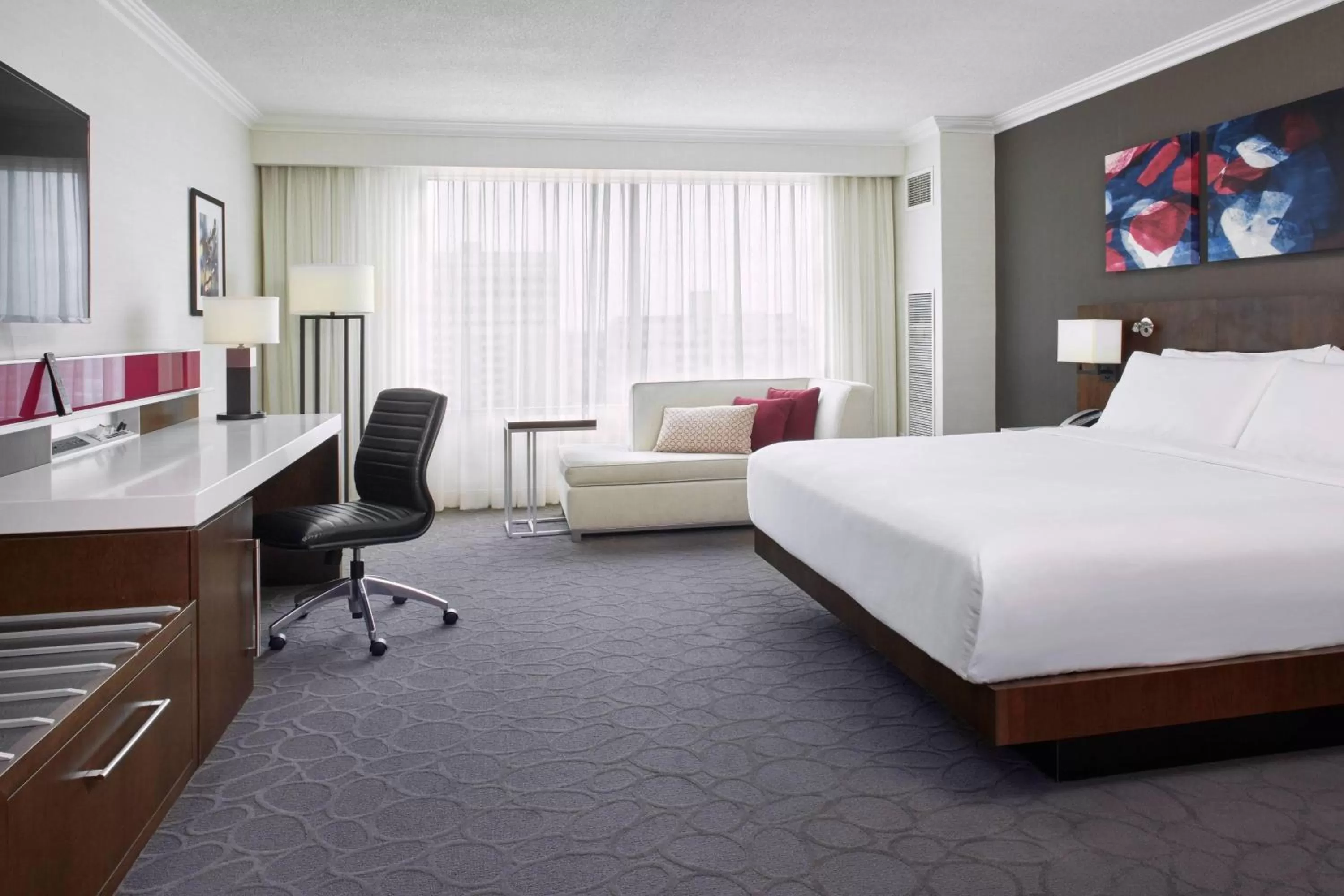 Club King Room in Delta Hotels by Marriott London Armouries