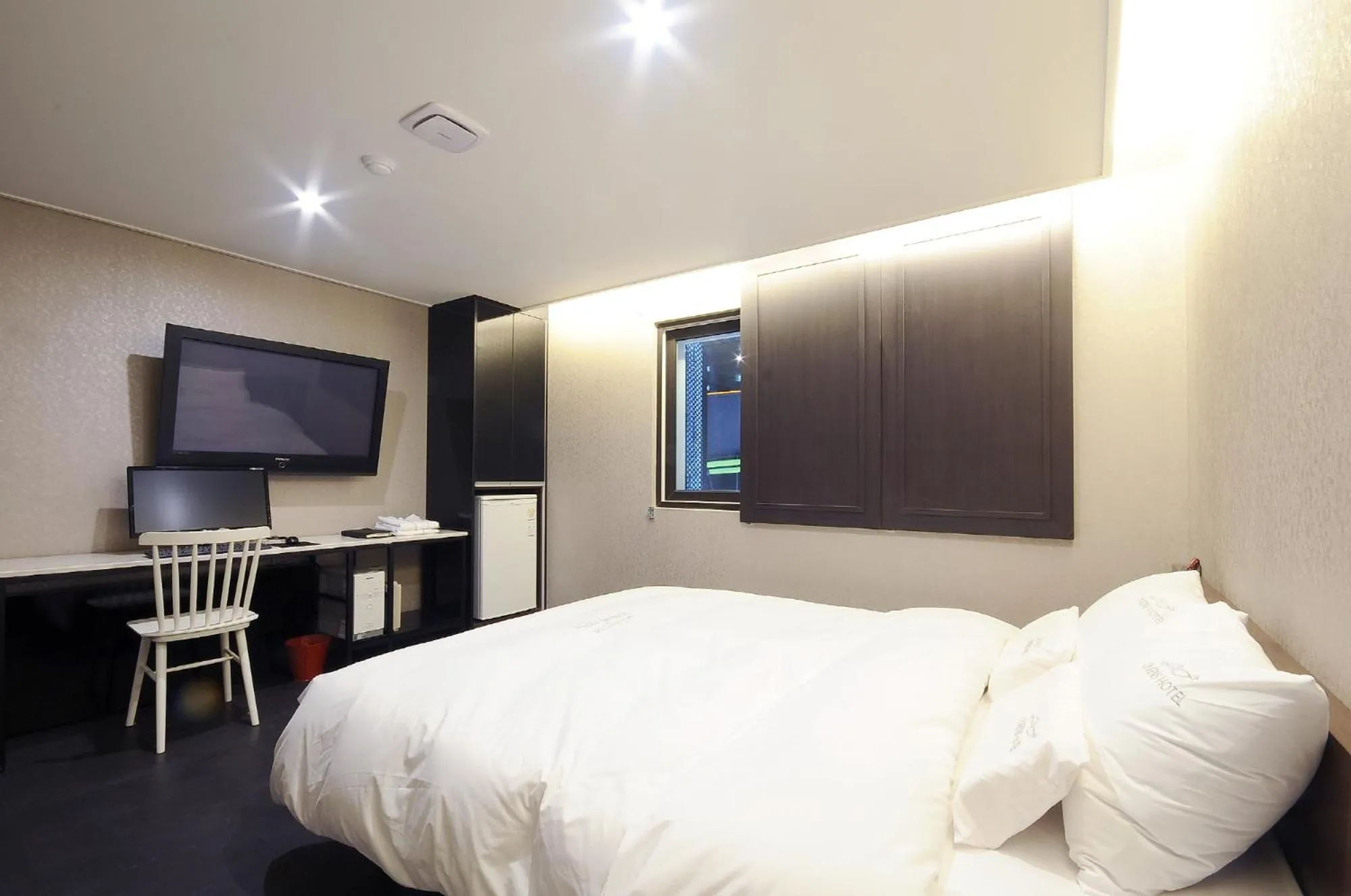 Bed in Queens Hotel Seomyeon Busan