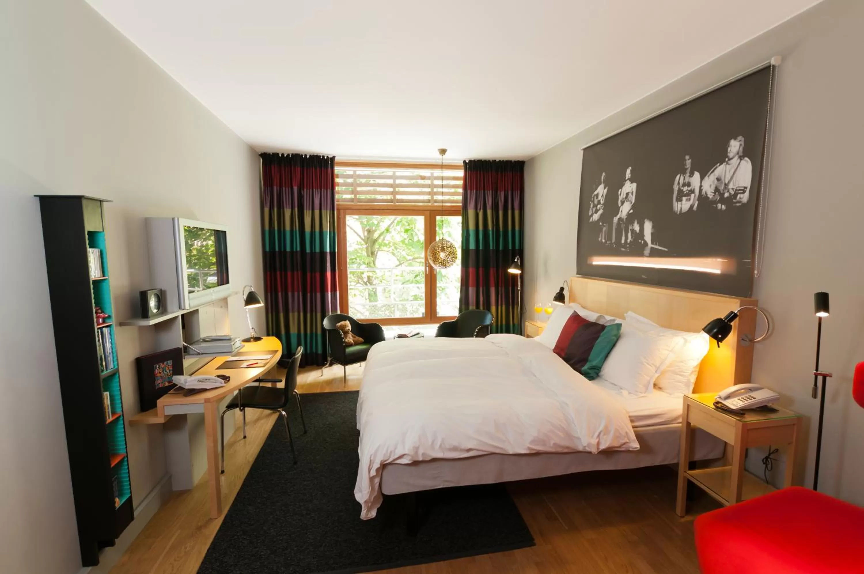 Photo of the whole room, Bed in Hotel Rival