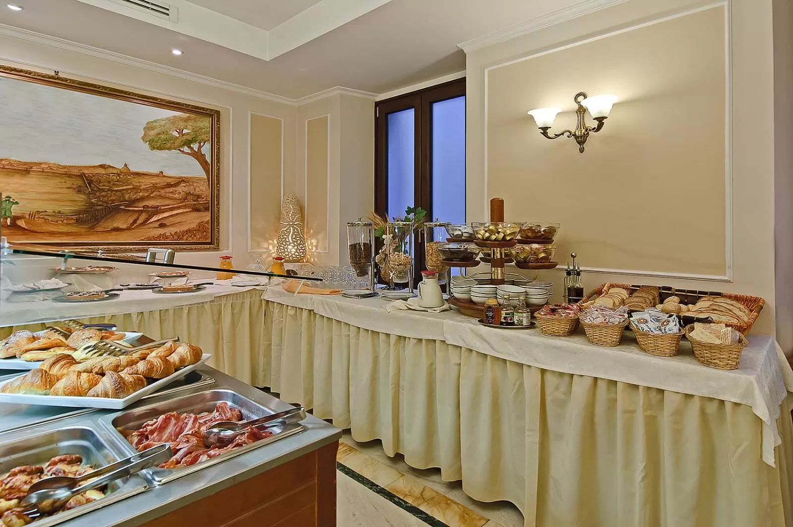 Breakfast in Tmark Hotel Vaticano