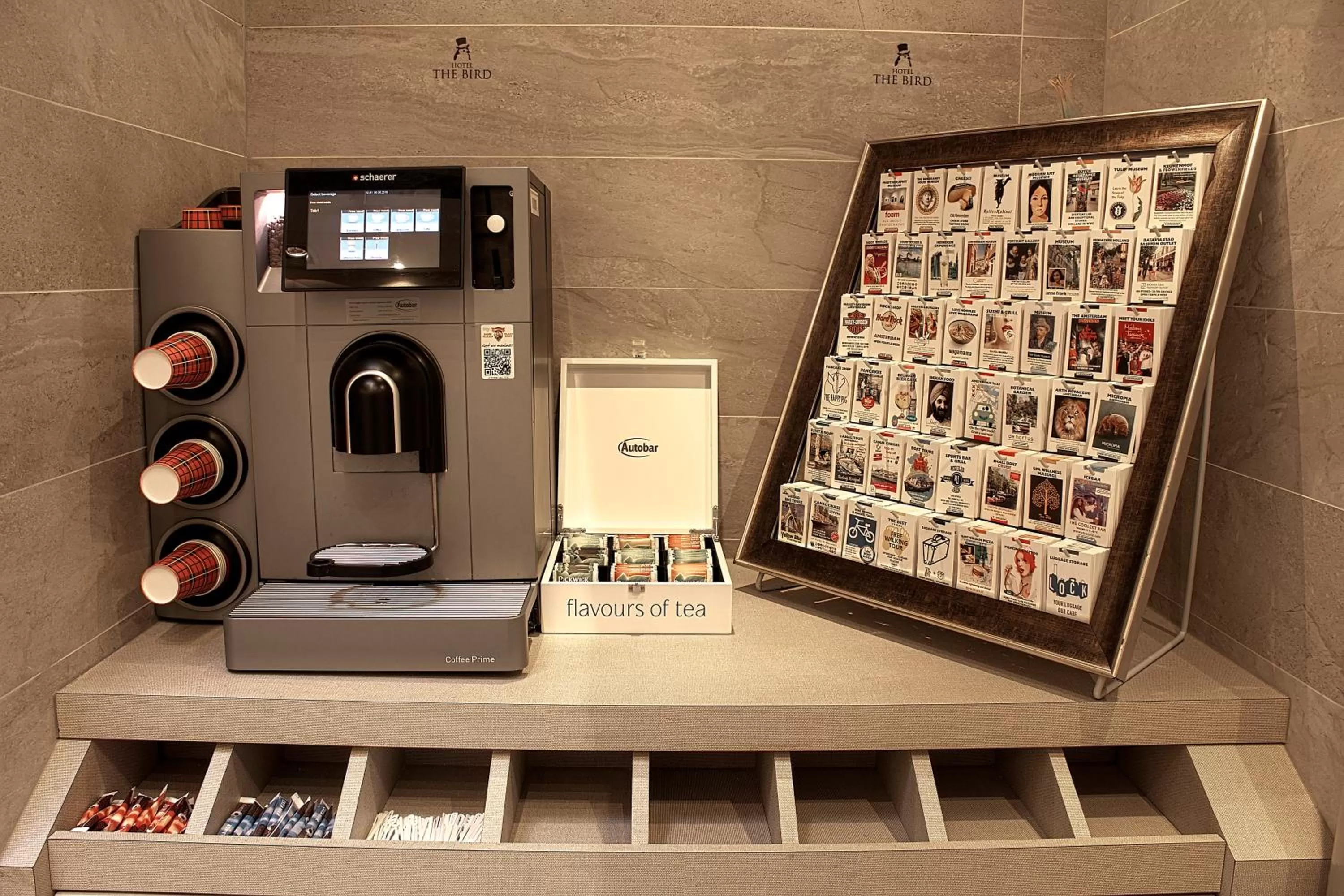 Food and drinks in Hotel The Bird