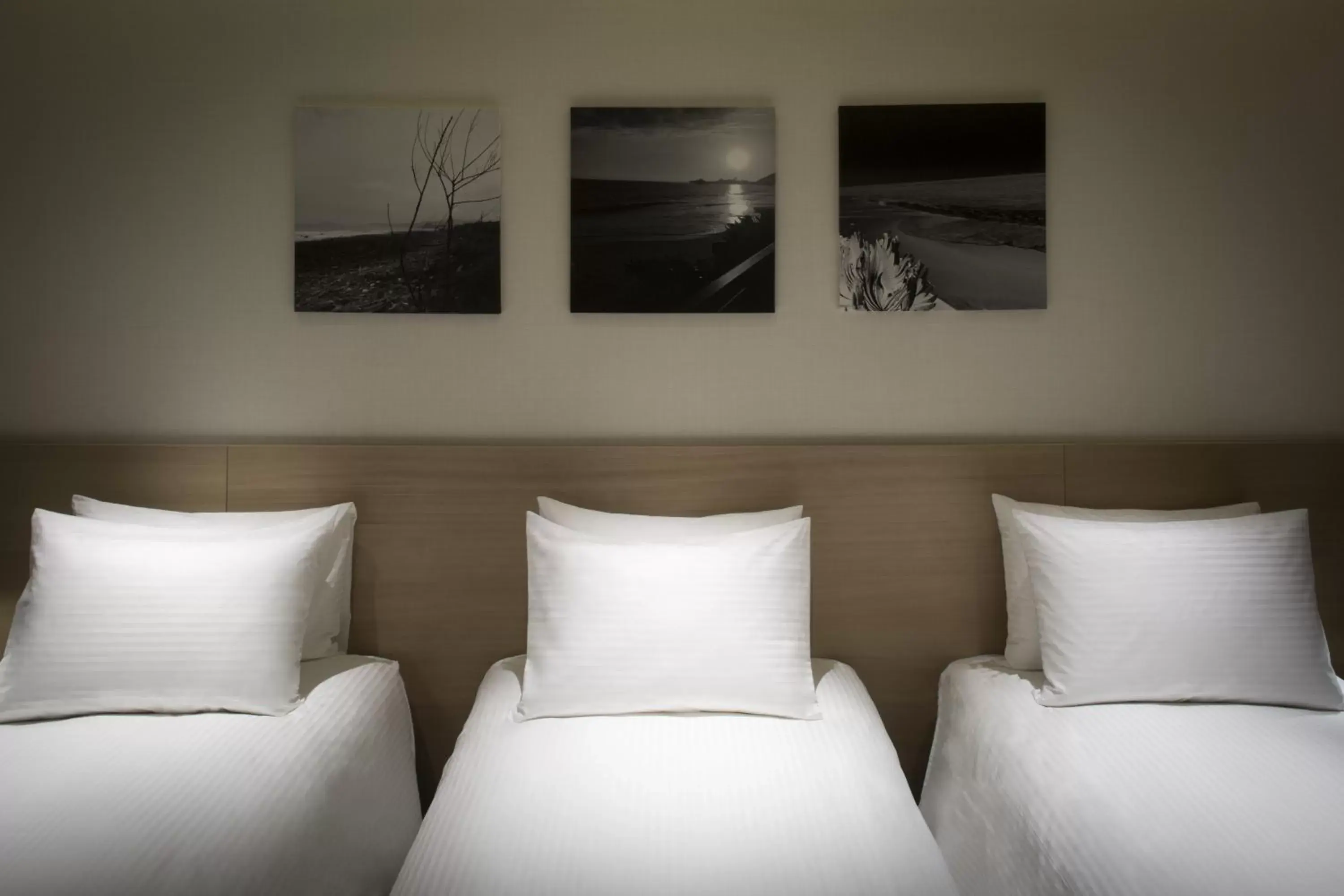 Regency Triple Room in Riverview Suites Taipei Regency Triple Room in Riverview Suites Taipei