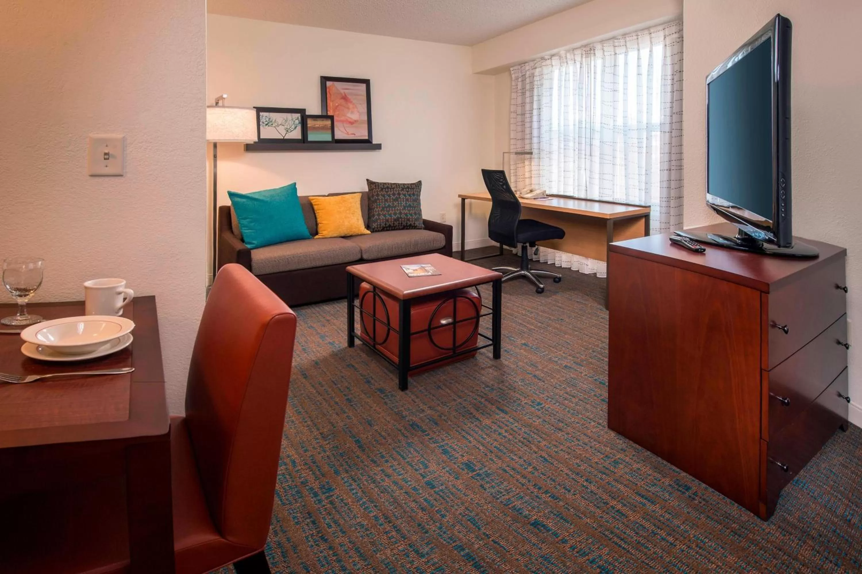 Living room in Residence Inn Fairfax Merrifield