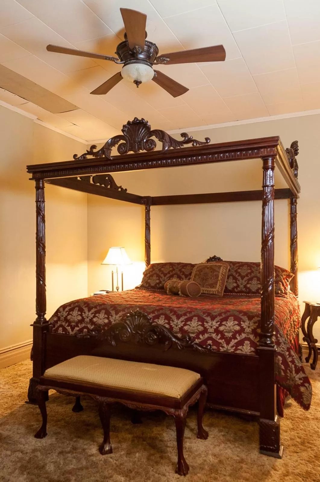 Bedroom, Bed in The Historic Wolf Hotel
