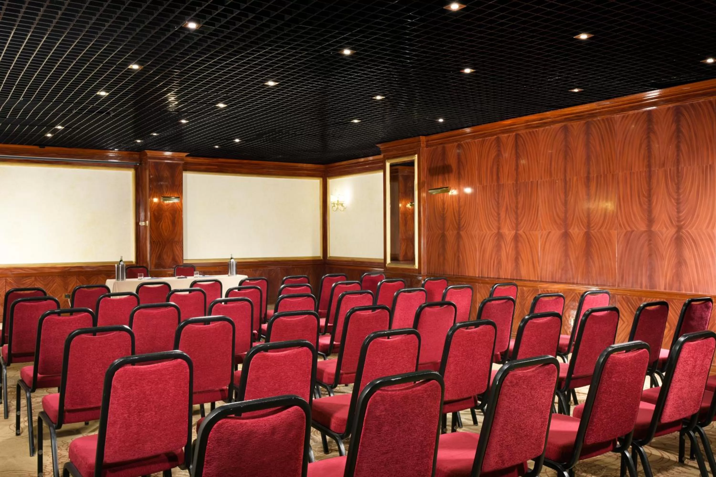 Business facilities in UNA Hotels Scandinavia Milano