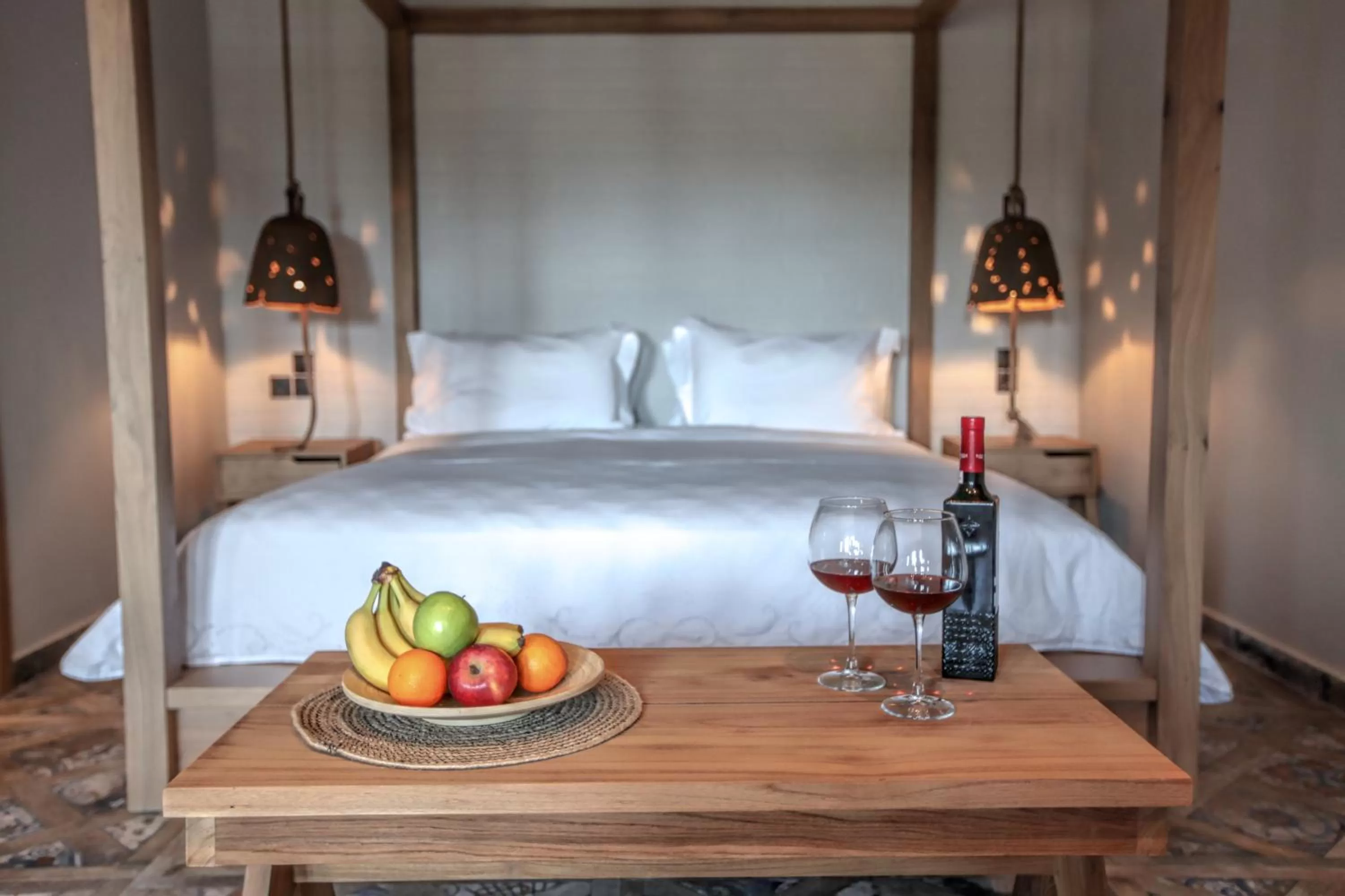 Bed in Meteora Heaven and Earth Kastraki premium suites