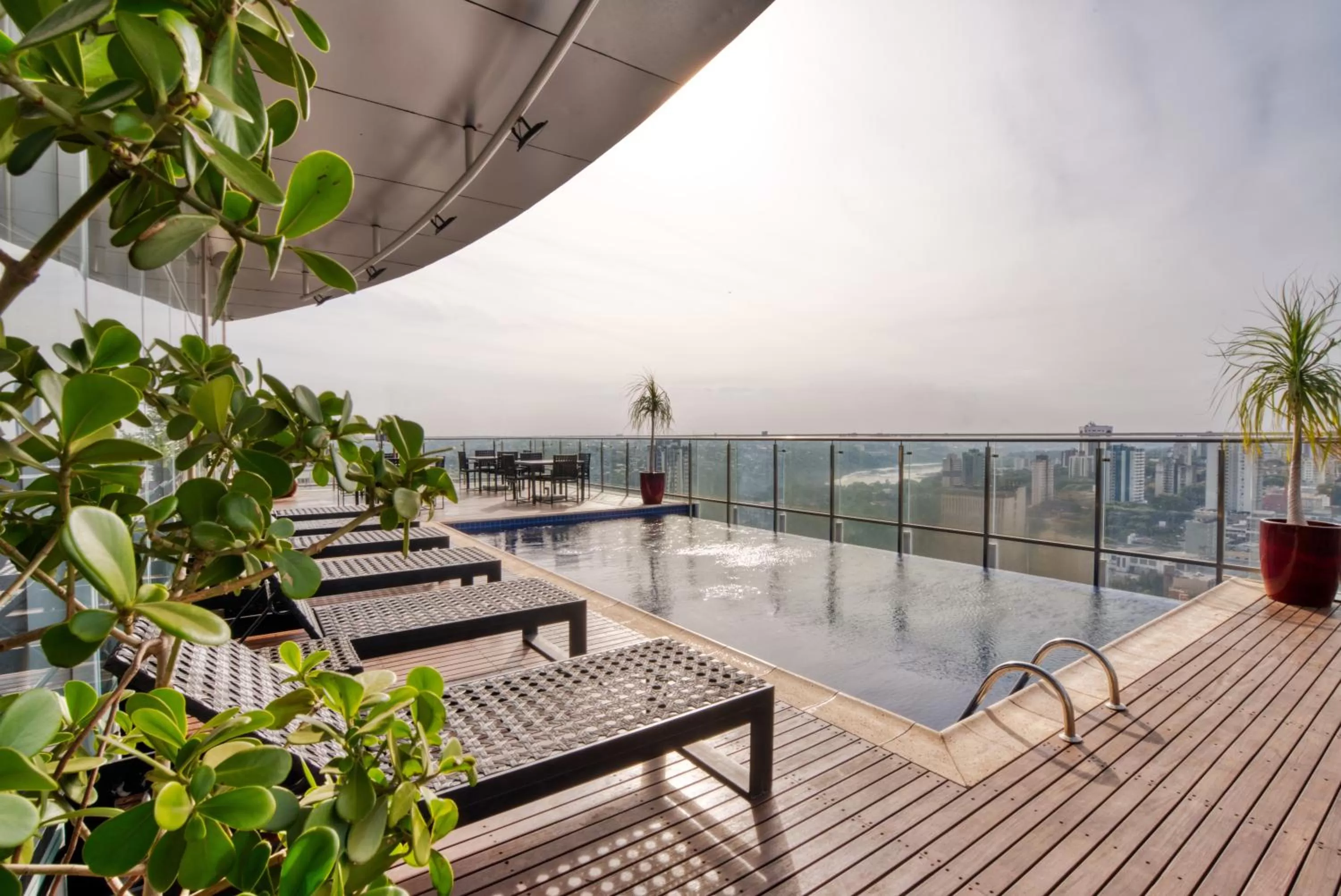 Restaurant/places to eat in Viale Tower Hotel