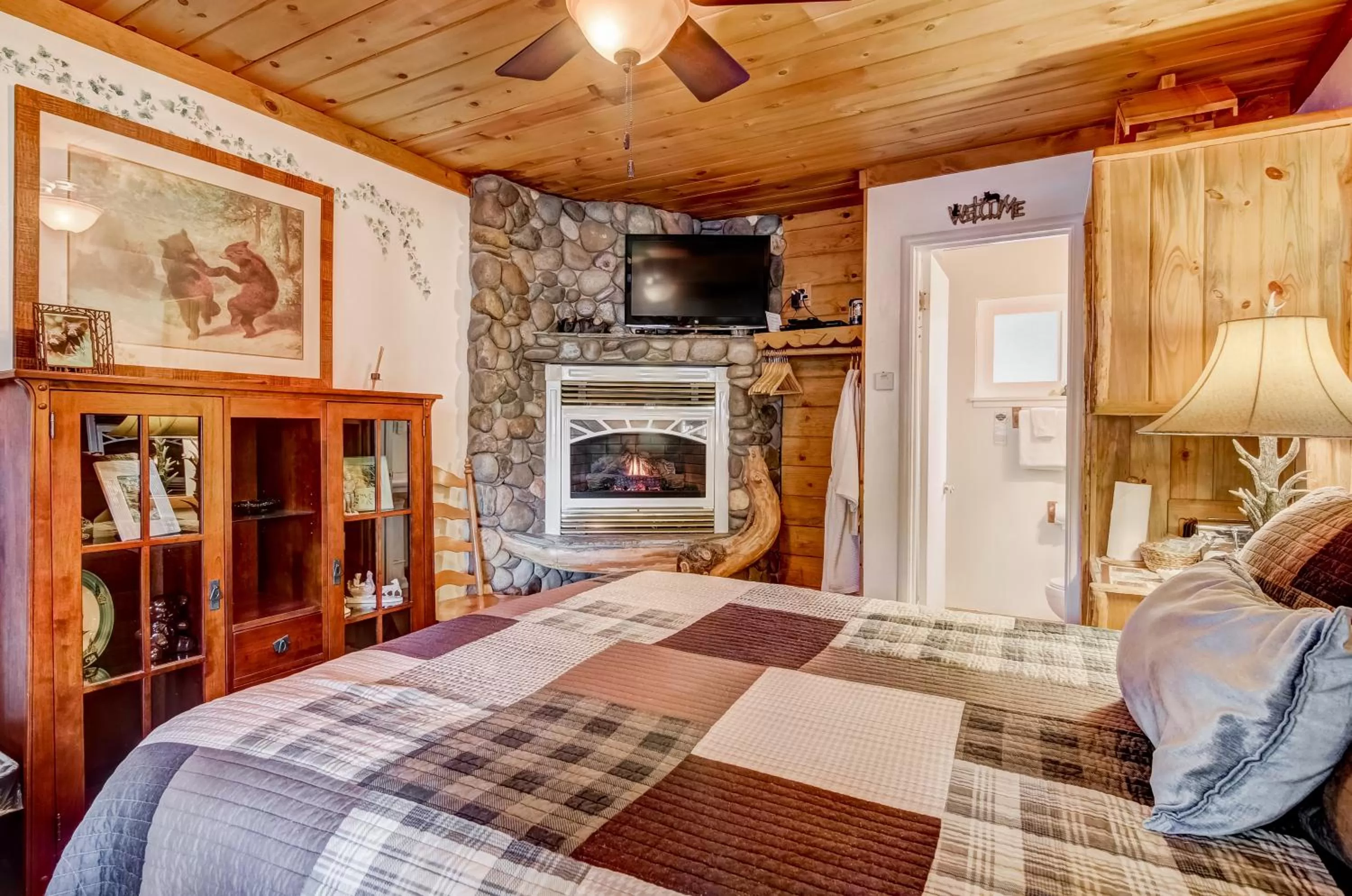 Bed in Heavenly Valley Lodge