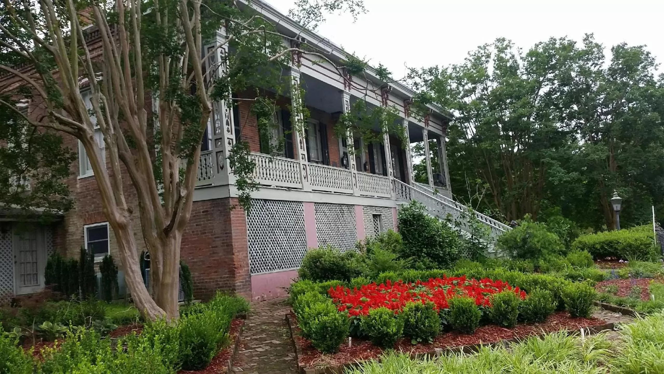 Property building in Corners Mansion Inn - A Bed and Breakfast
