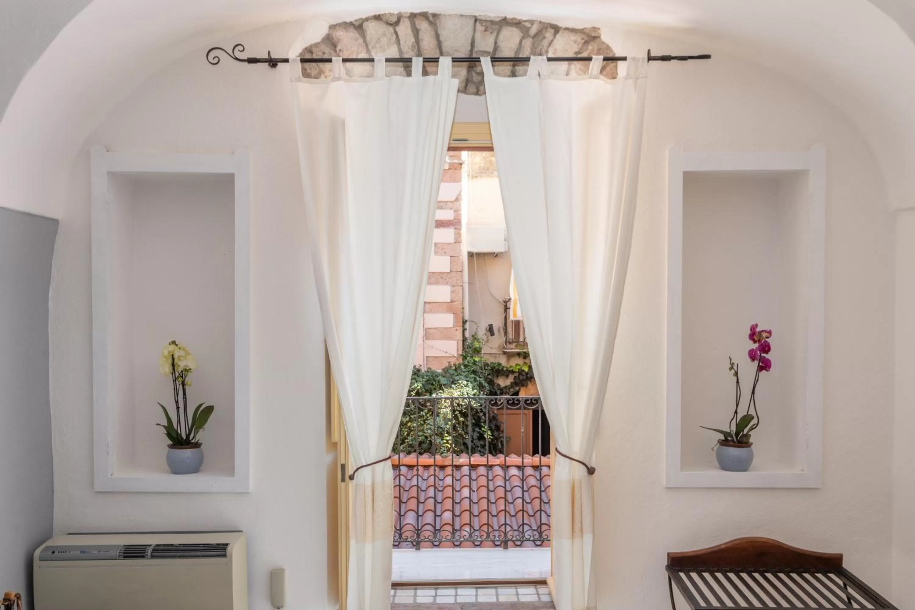 Decorative detail in Locanda di Corte