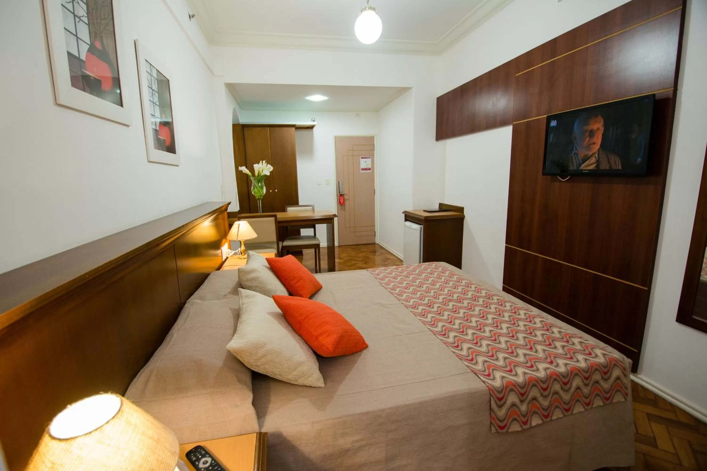 Bedroom, Bed in Hotel OK