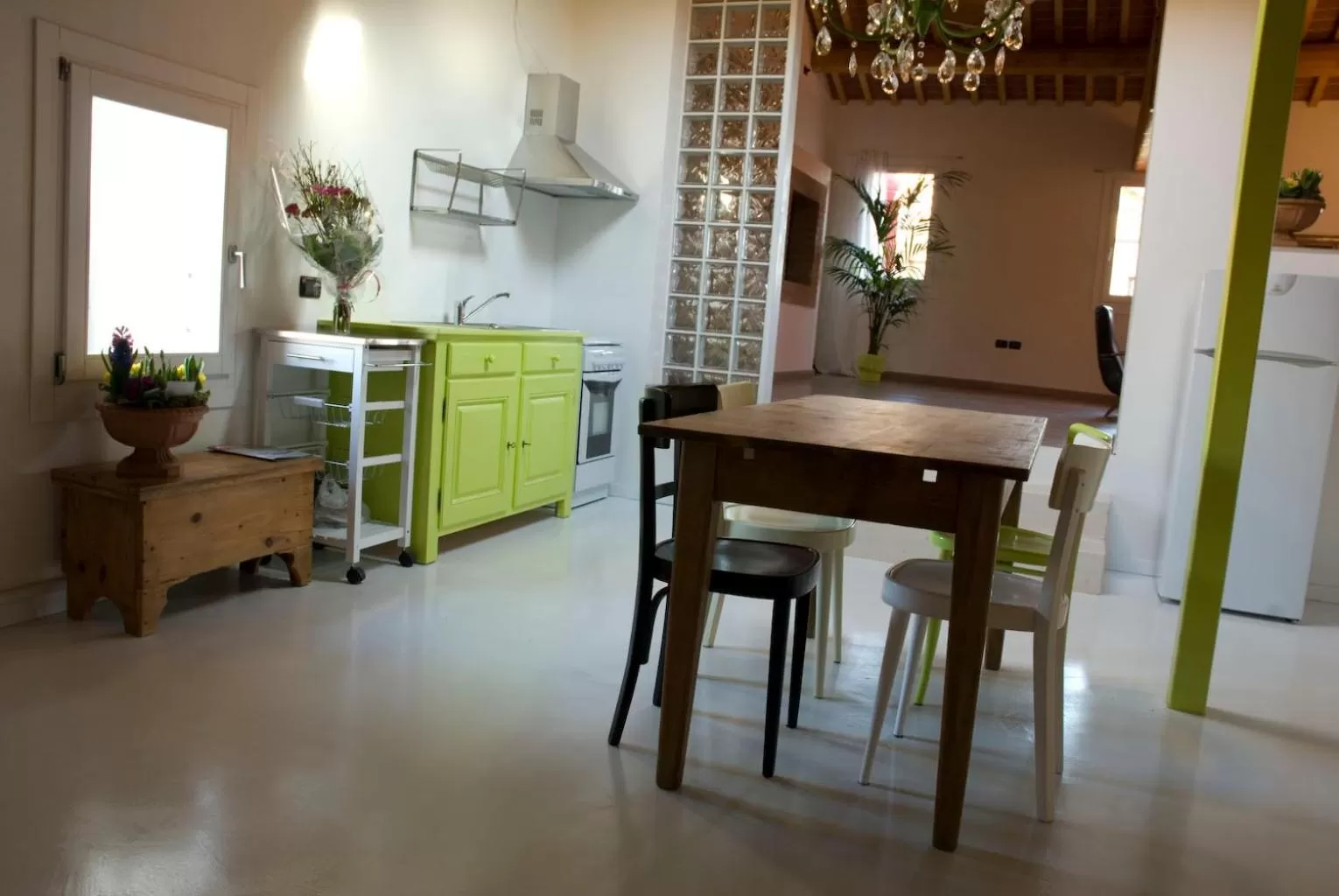 Communal kitchen, Dining Area in B&B Cittabella