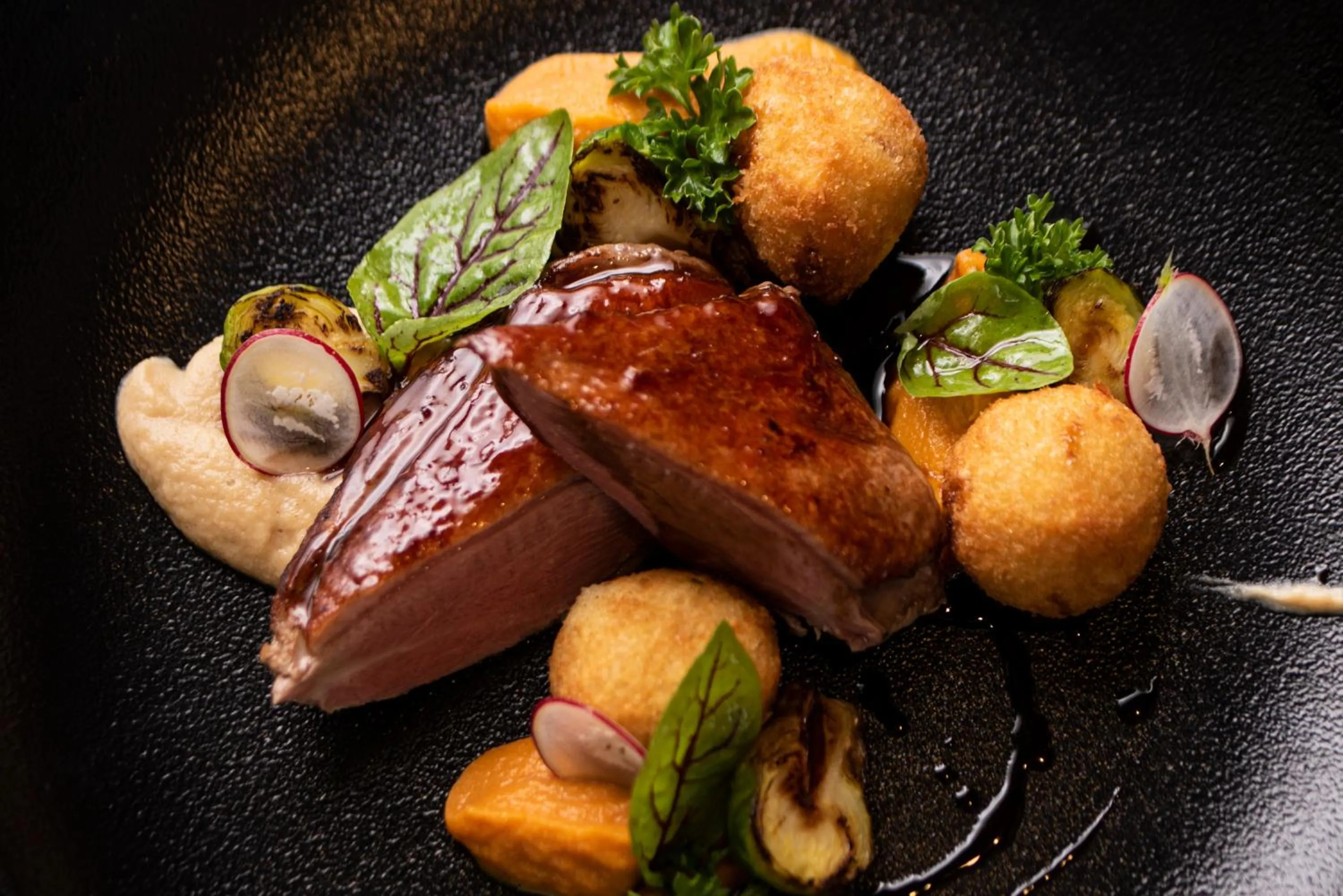 Restaurant/places to eat in Lubhotel