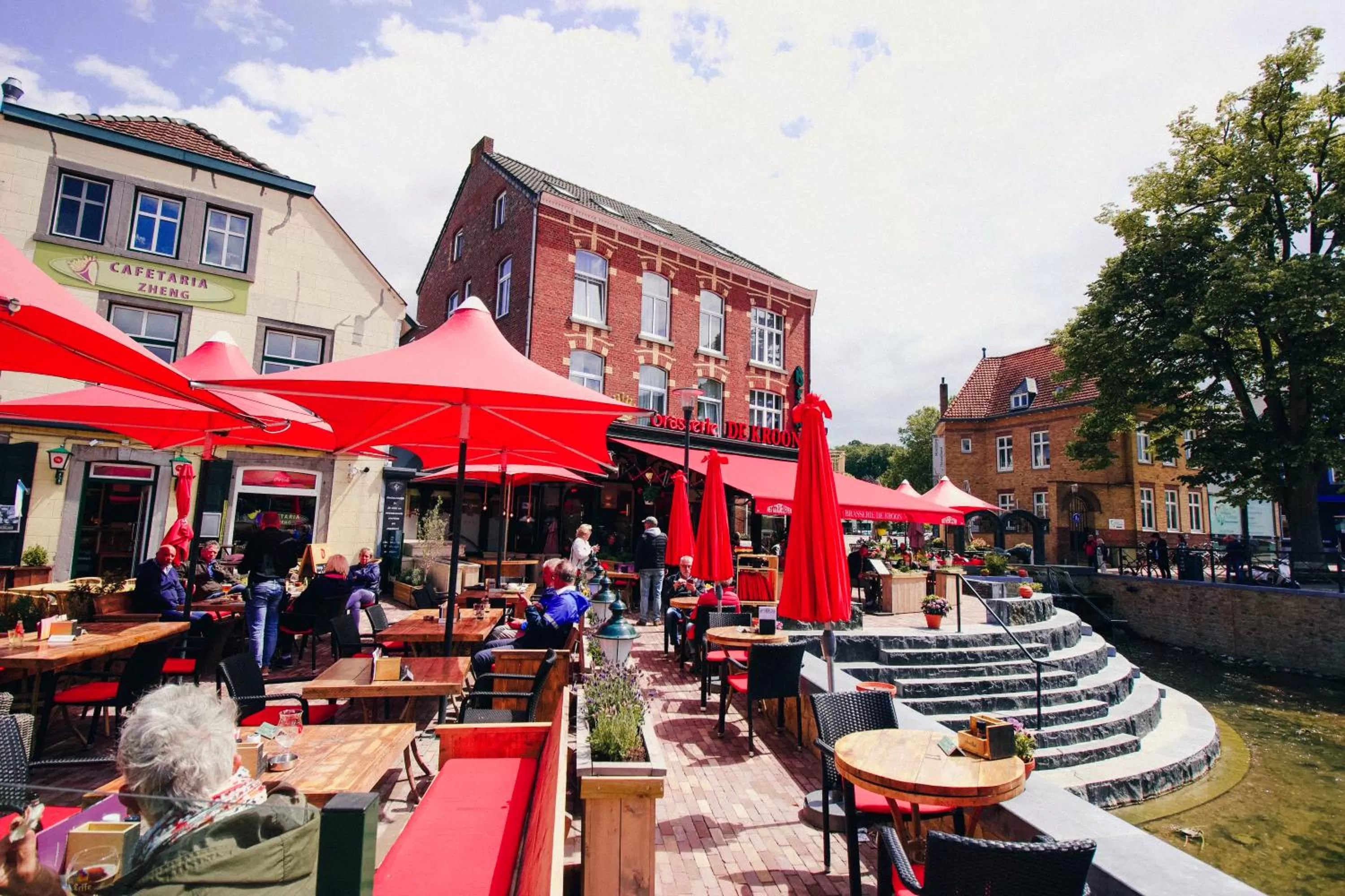 Area and facilities, Restaurant/Places to Eat in Hotel Brasserie de Kroon