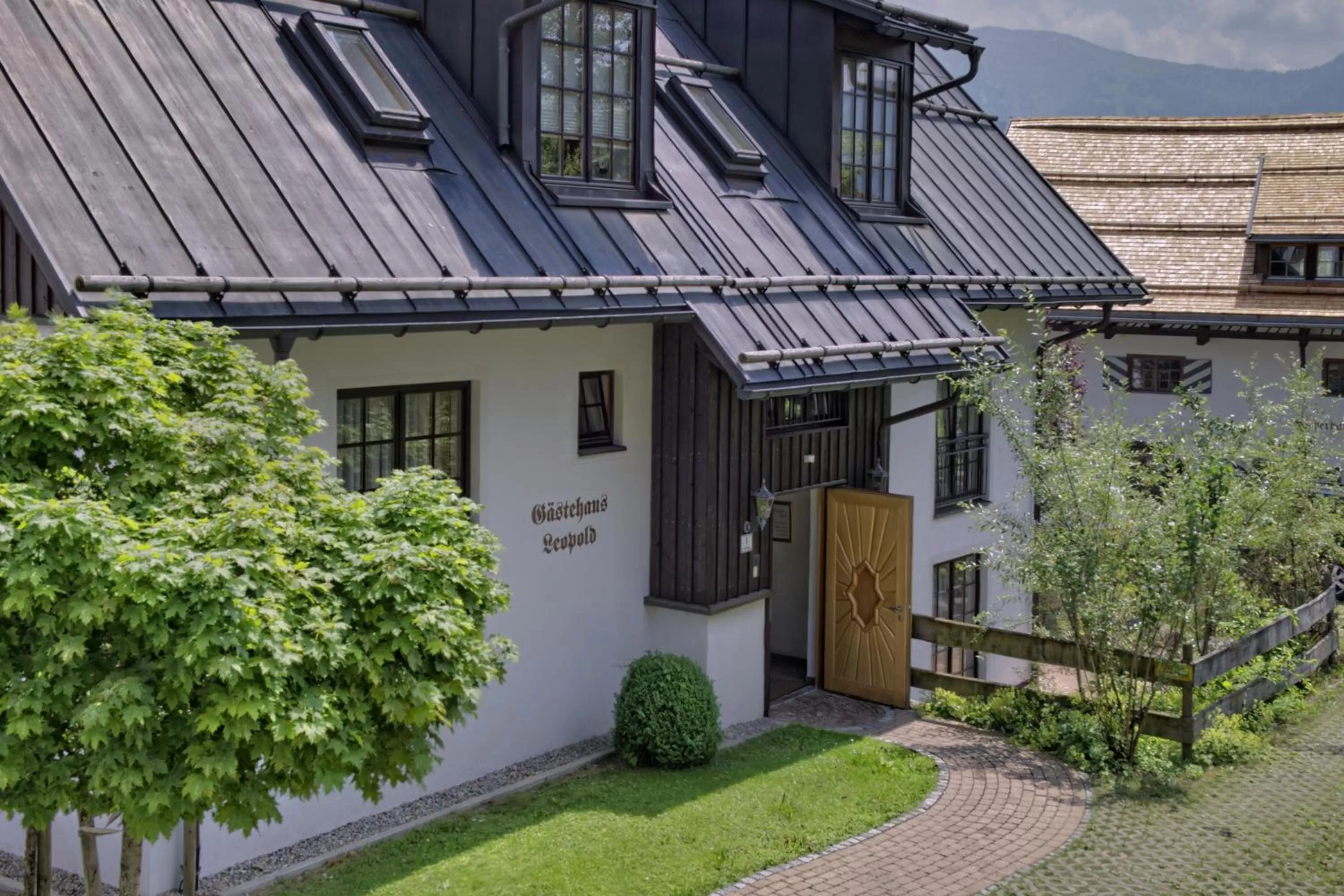 Property building in Hotel Bayerischer Hof