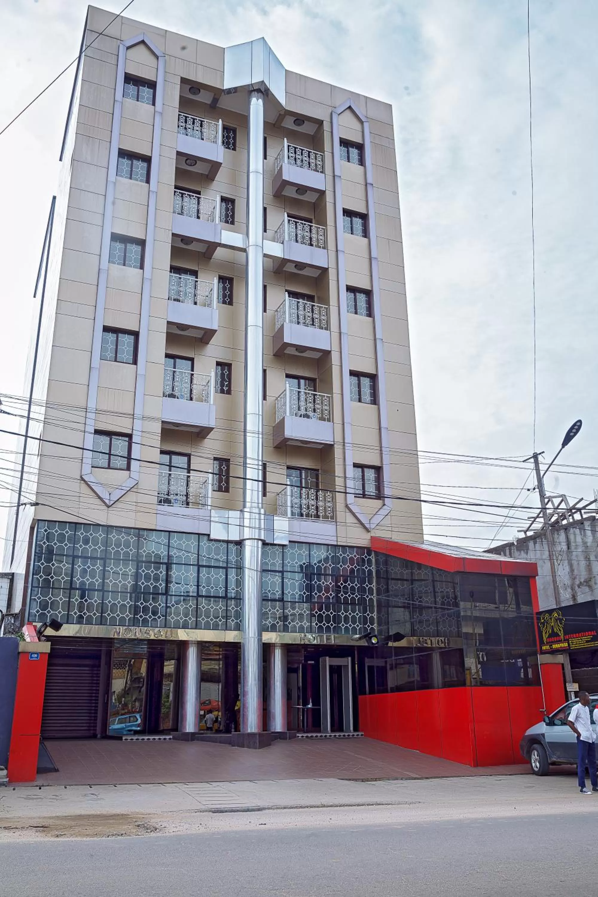 NOUBOU INTERNATIONAL HOTEL BONAPRISO