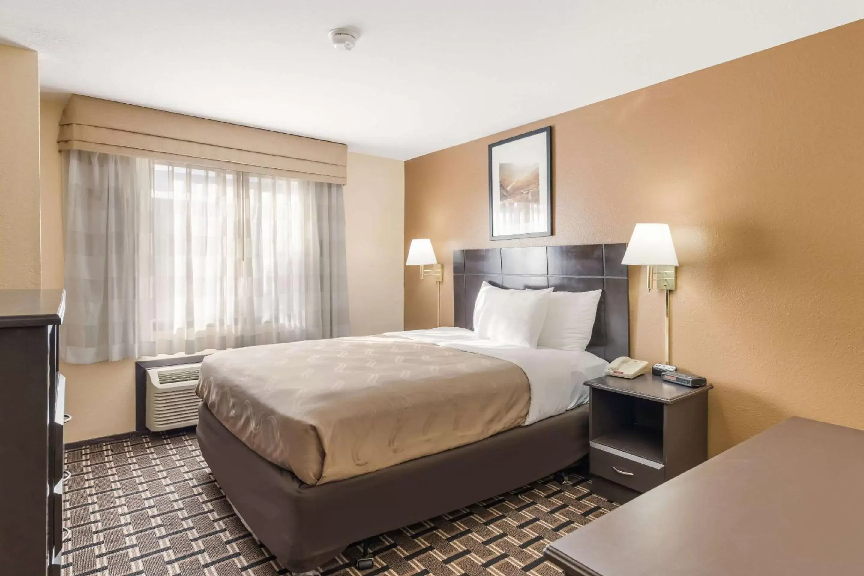 Queen Room - Smoking in Quality Inn Clovis Queen Room - Smoking in Quality Inn Clovis