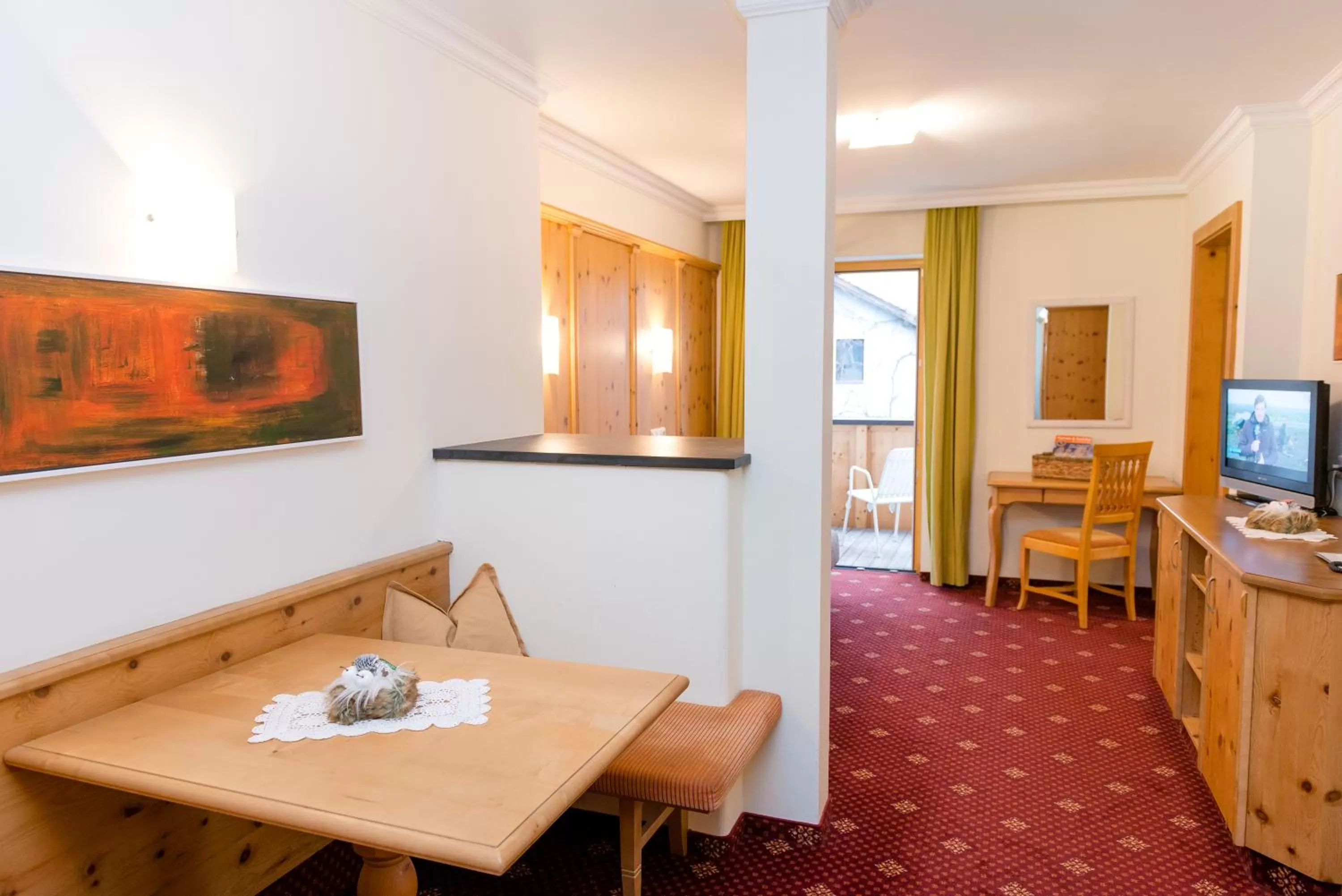 Photo of the whole room, TV/Entertainment Center in Hotel Enzian