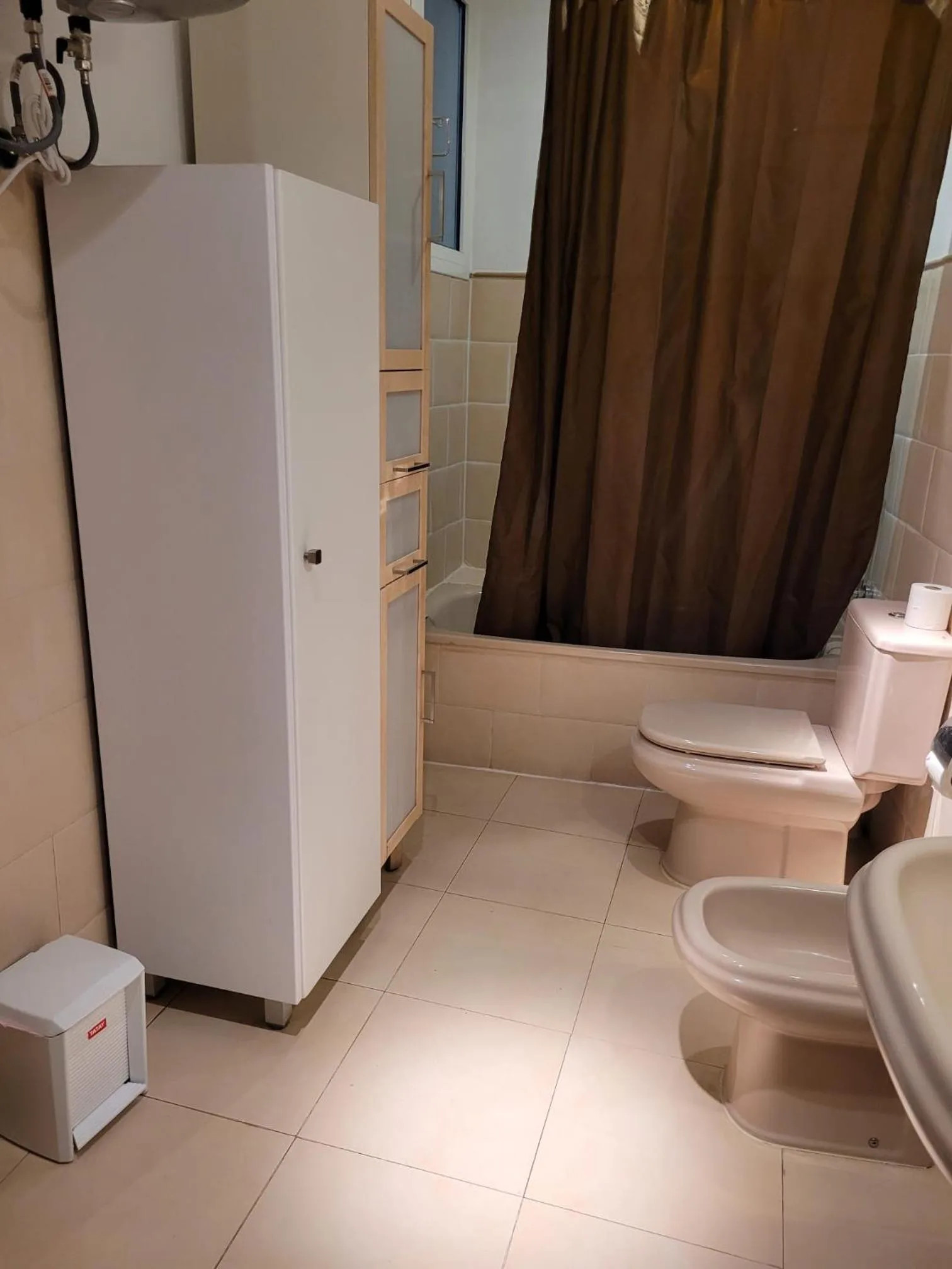 Bathroom in Living Valencia Apartments - Merced