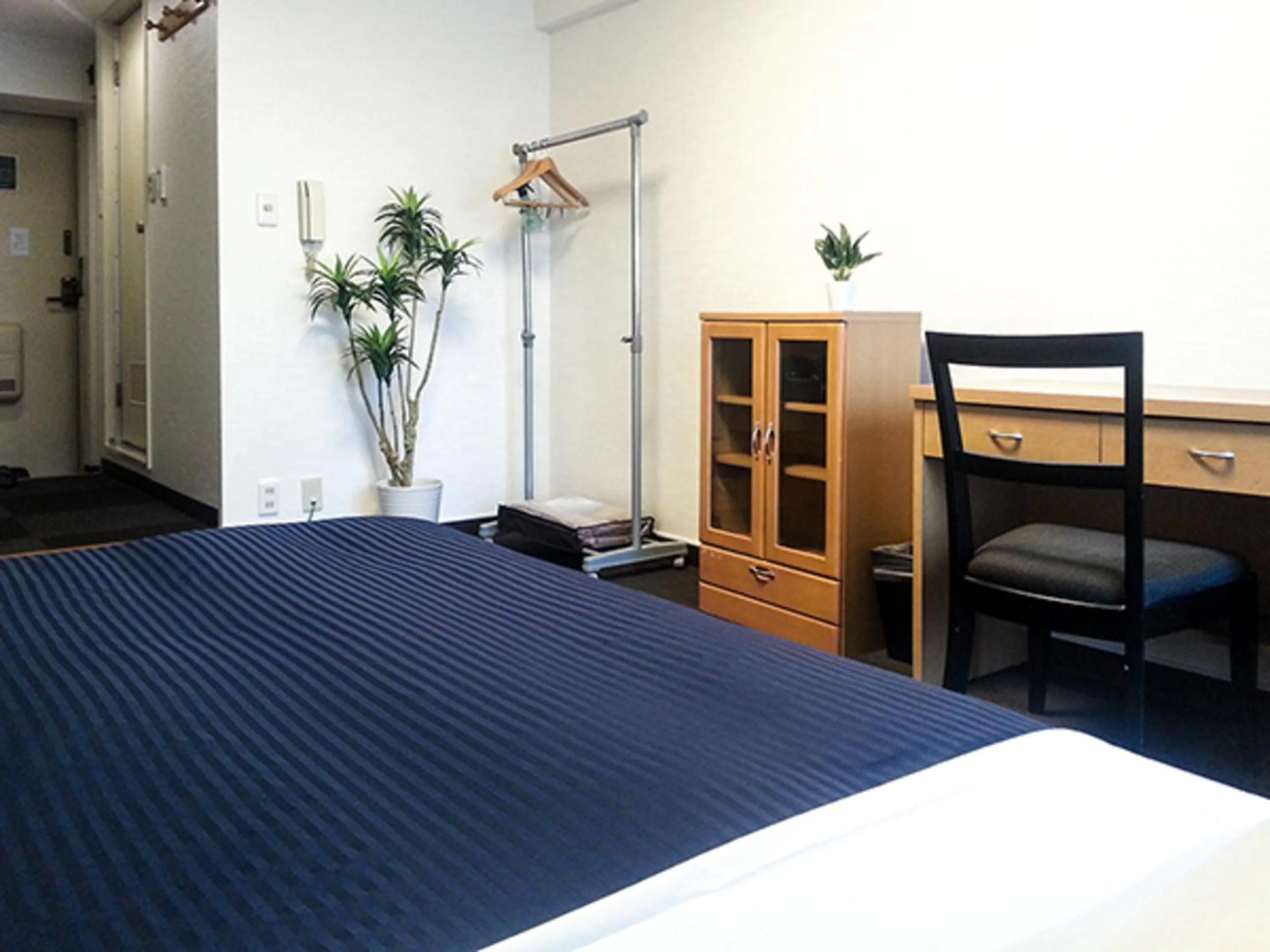 Photo of the whole room, Bed in HOTEL LiVEMAX BUDGET Fuchu