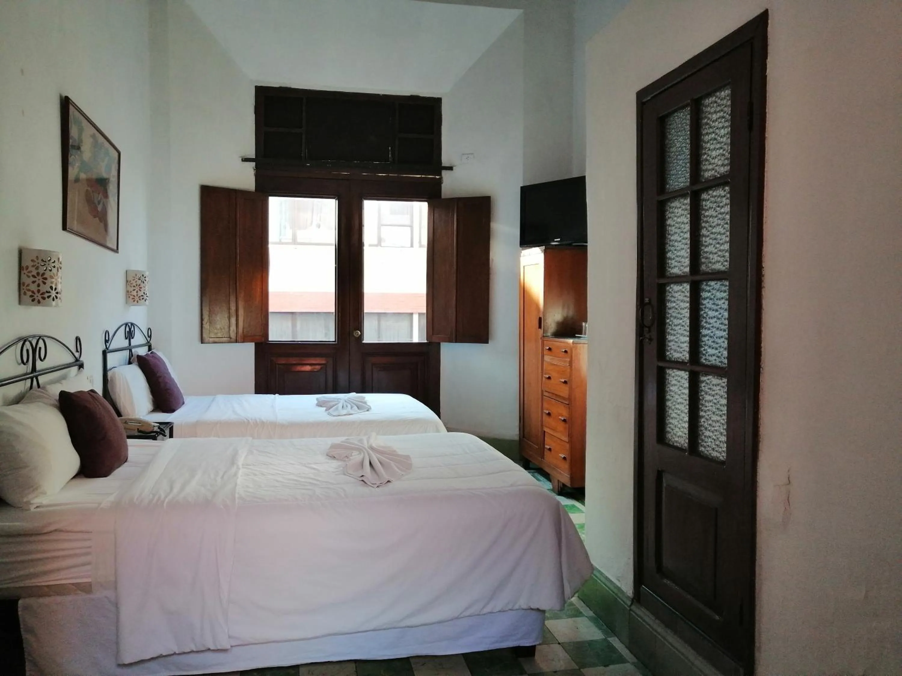 Photo of the whole room, Bed in Hotel Reforma