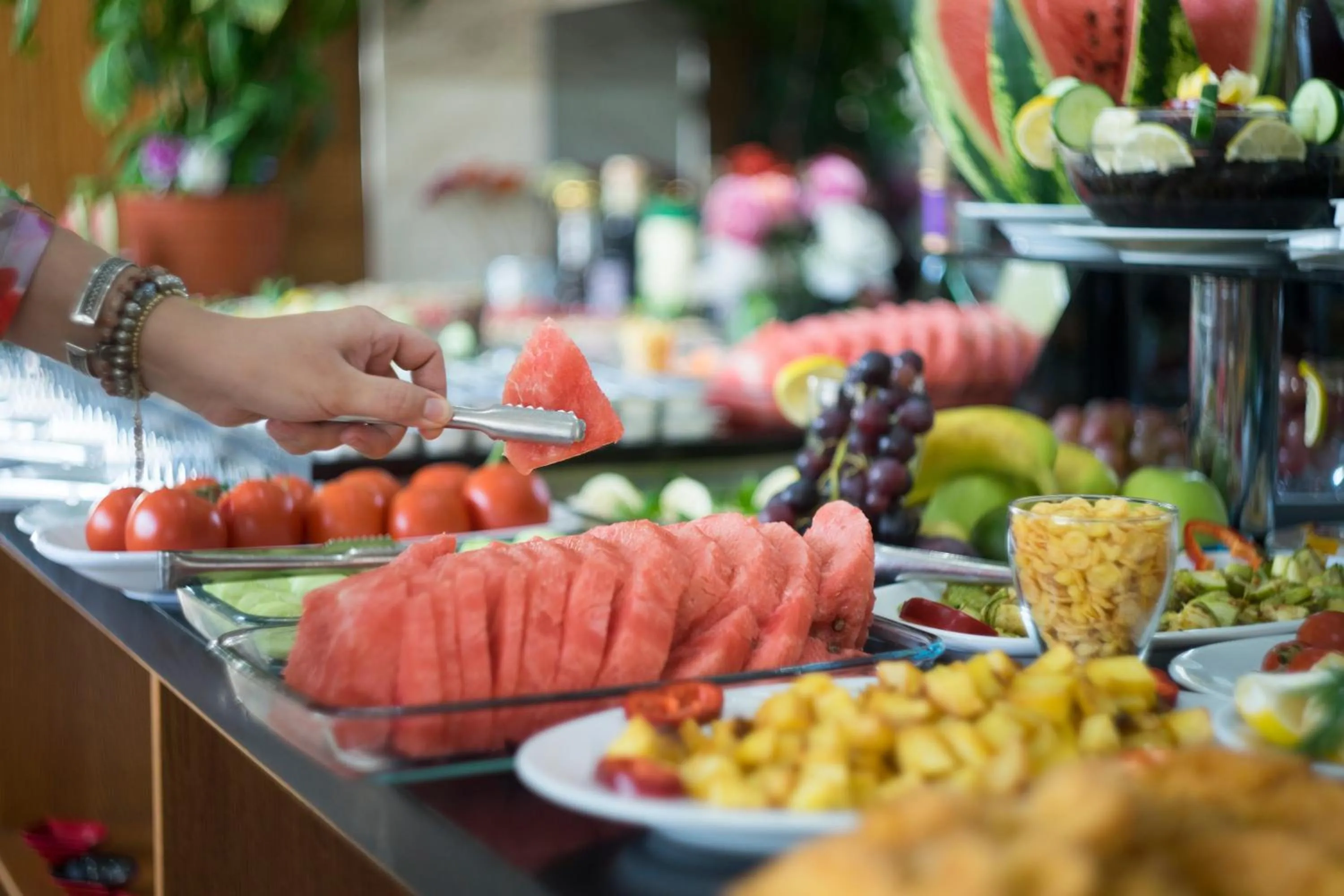 Buffet breakfast in parmadahoteloldcity