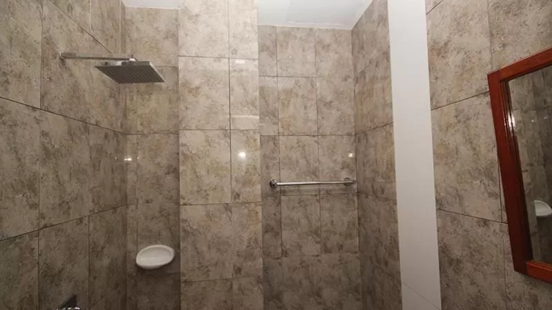 Shower in El Nido Royal Palm Inn