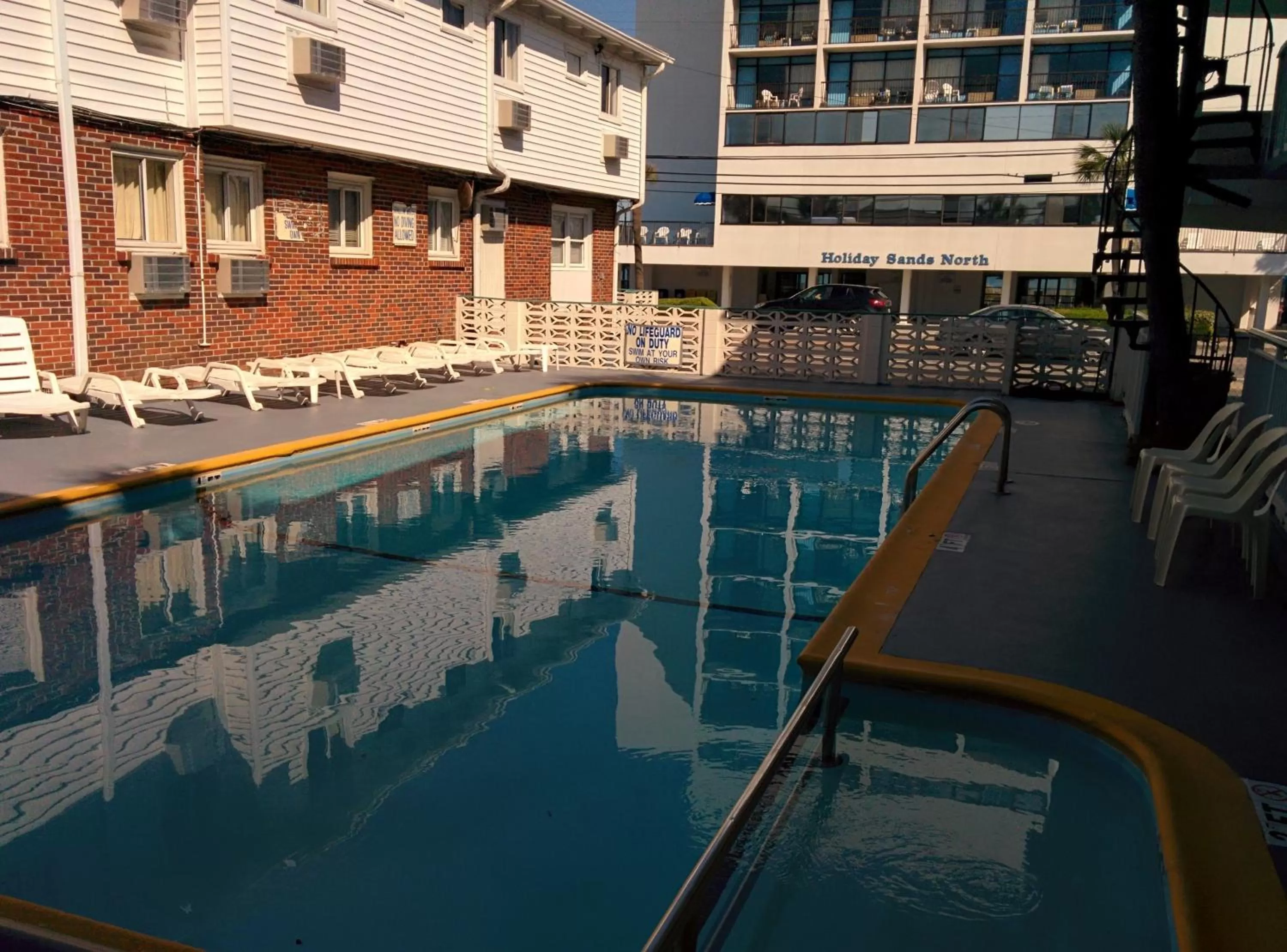 Property building in Wayfarer Motel