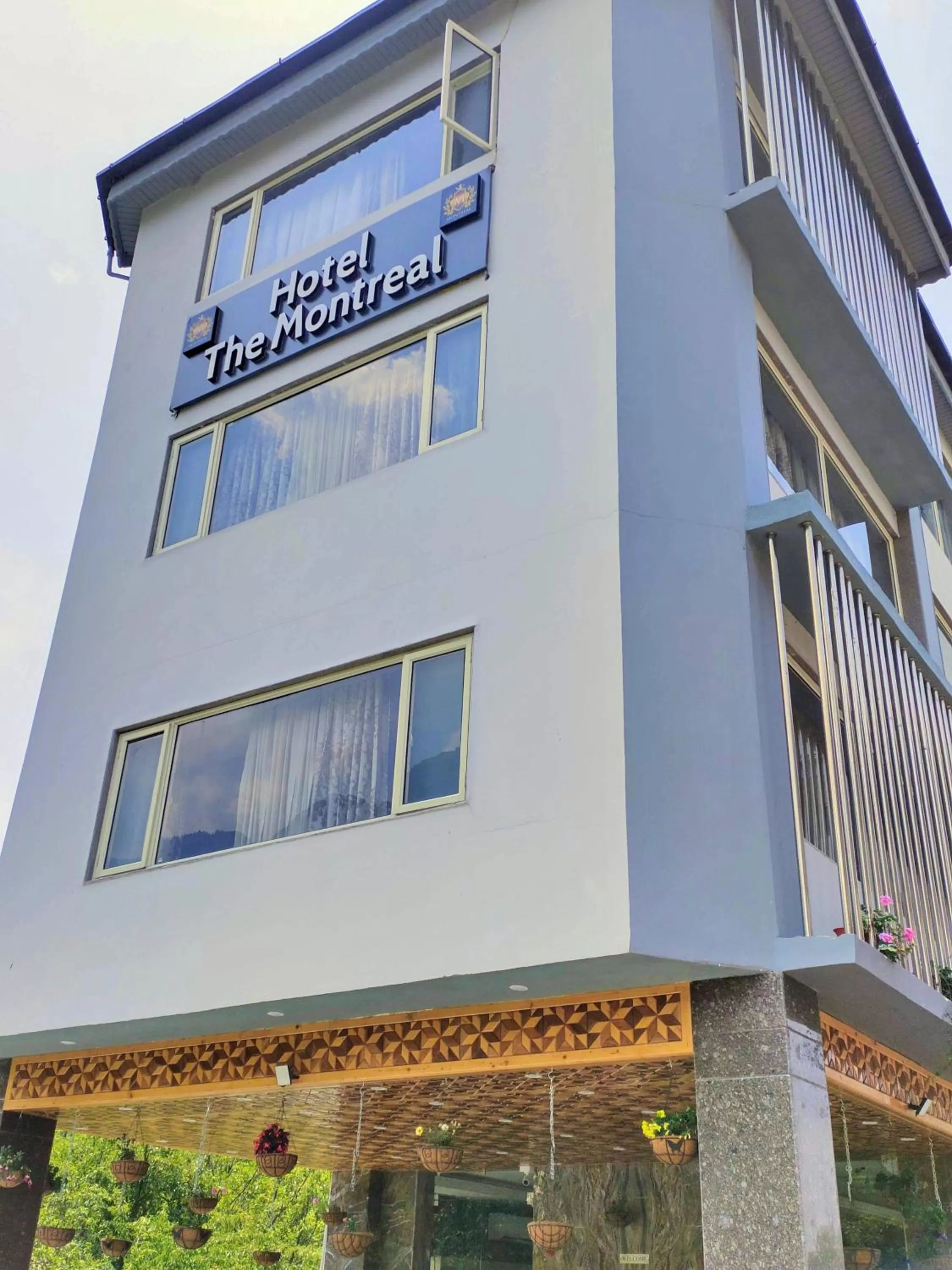 Property Building in Hotel The Montreal