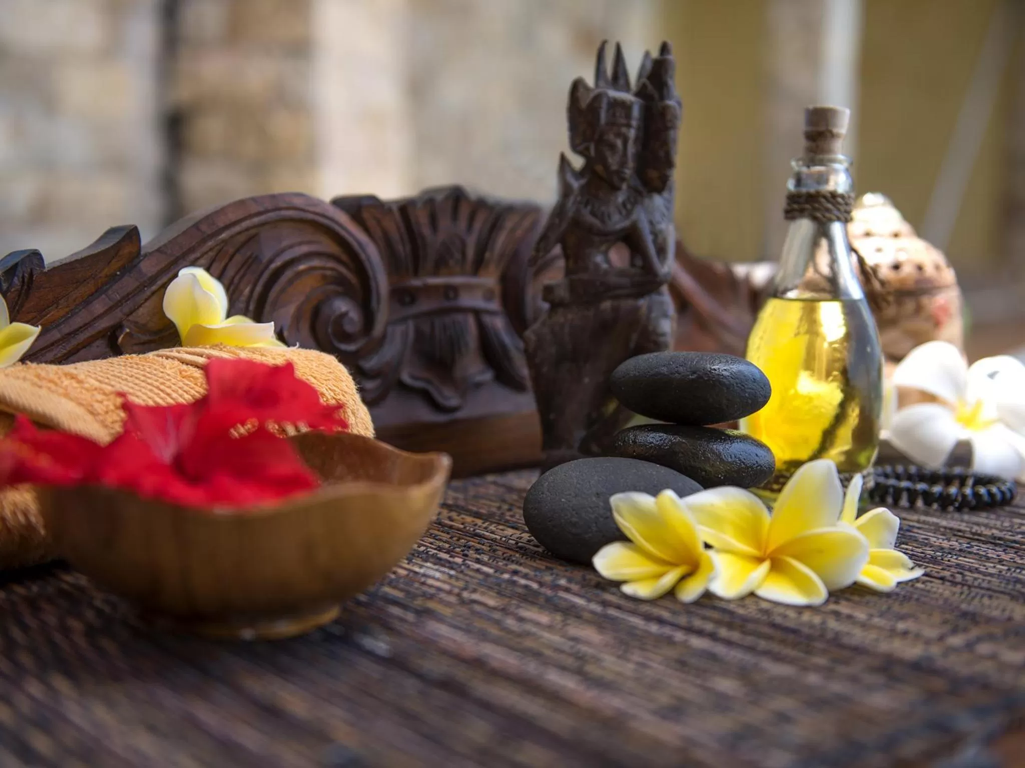 Massage in Mushroom Beach Bungalows