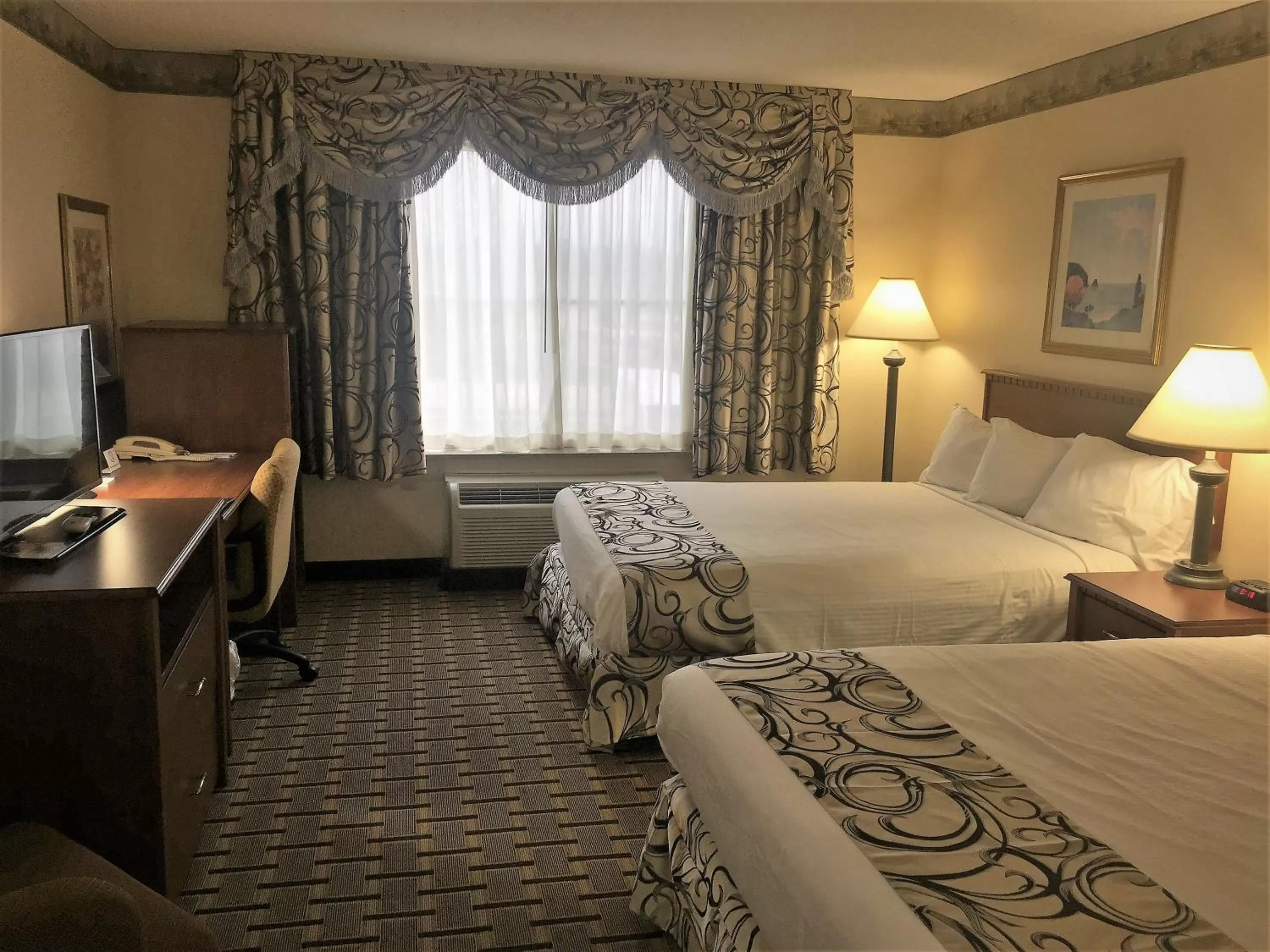 Bed in Baymont by Wyndham Waterford/Burlington WI