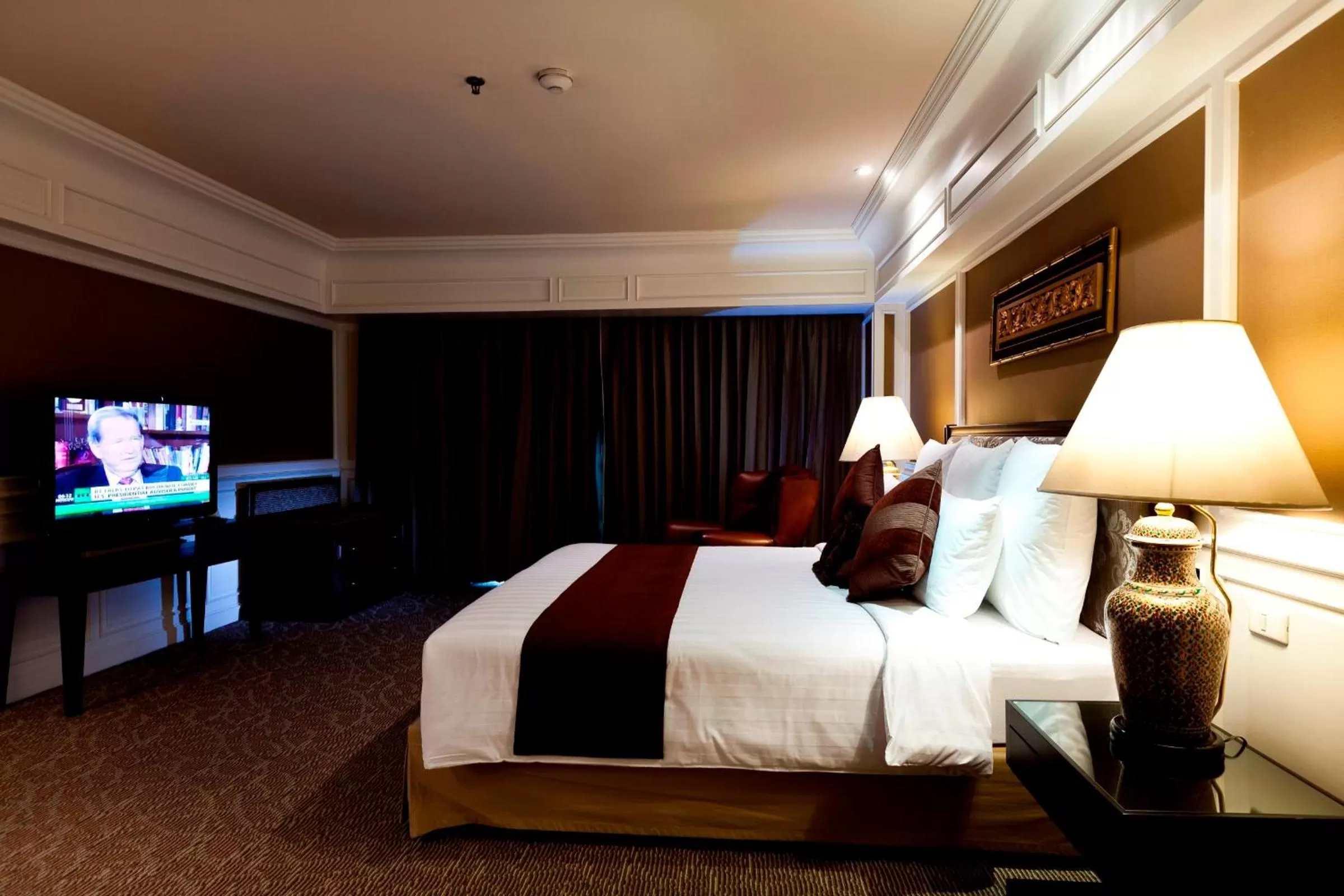 Bedroom, Bed in Royal Princess Larn Luang - SHA Extra Plus