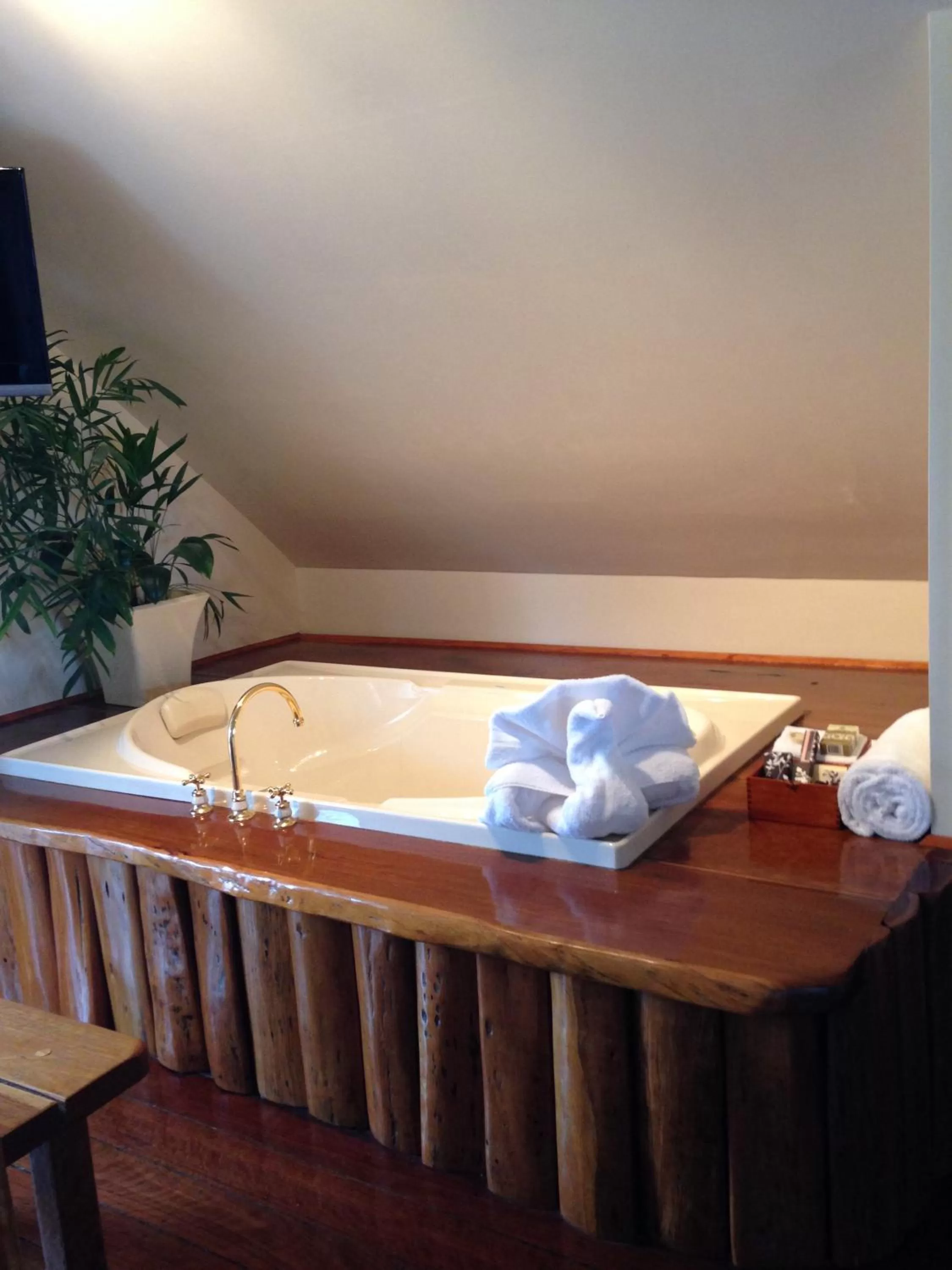 Bathroom in Clarence River Bed & Breakfast