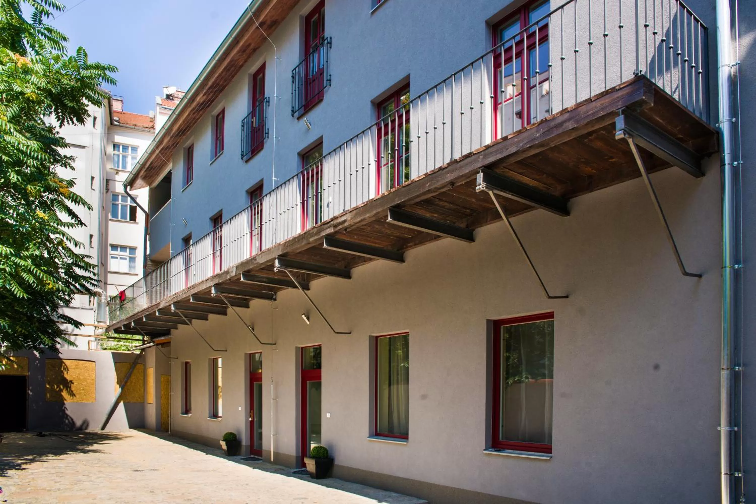 Facade/entrance in Dům U pikové desítky