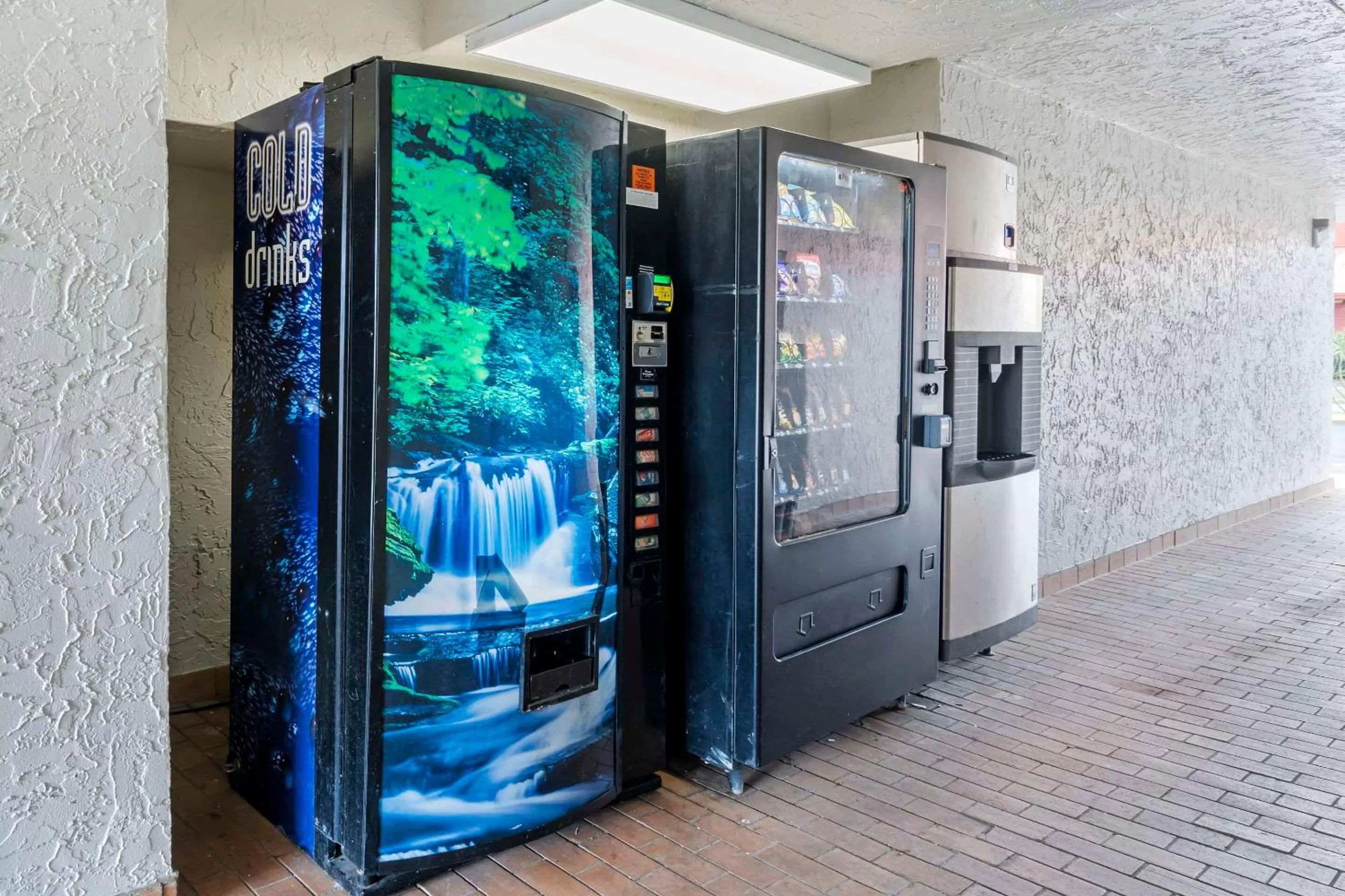 vending machine in Quality Inn & Suites Orlando East - UCF Area