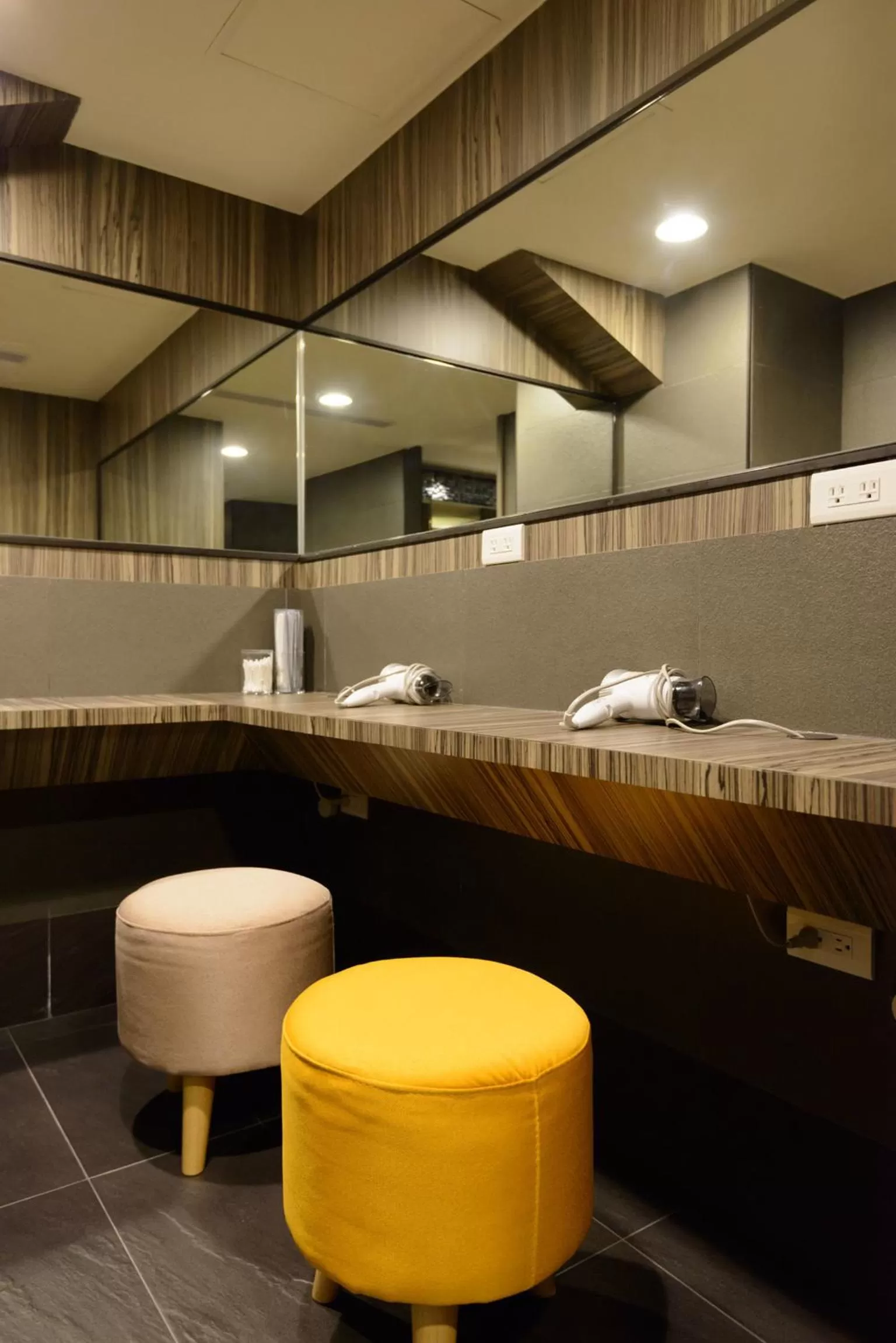 Shower in Poshpacker Hotel