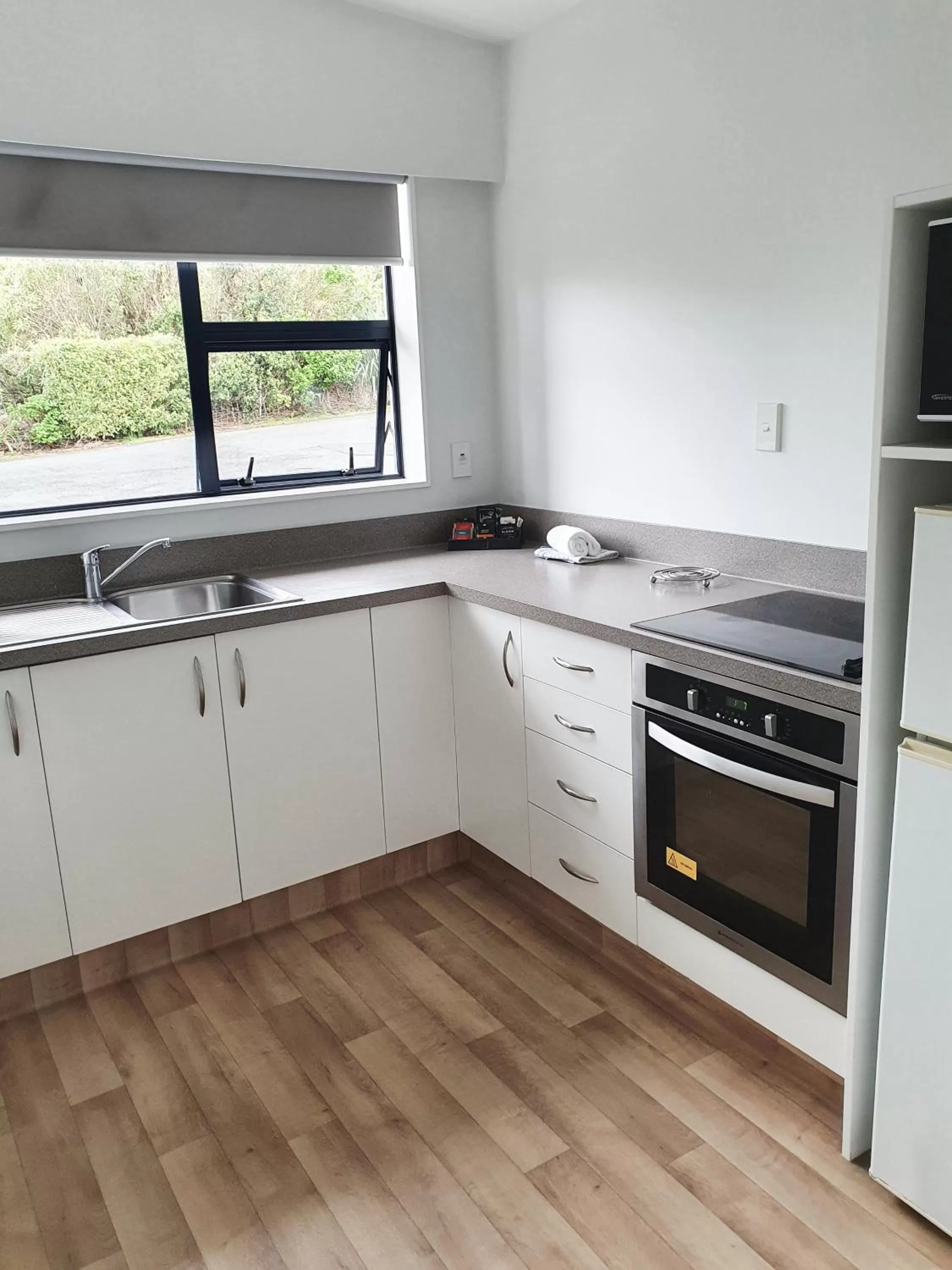 Bay Vista Waterfront Motel