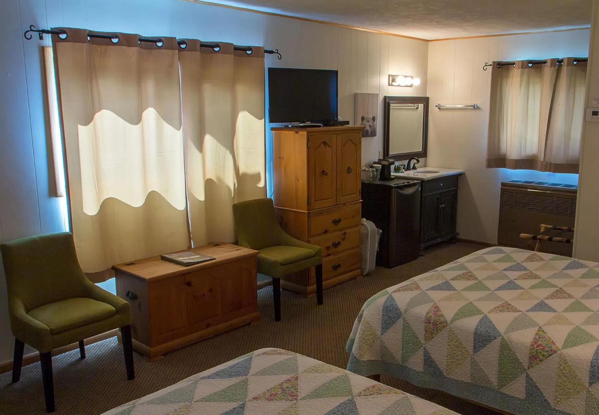 High Country Motel and Cabins