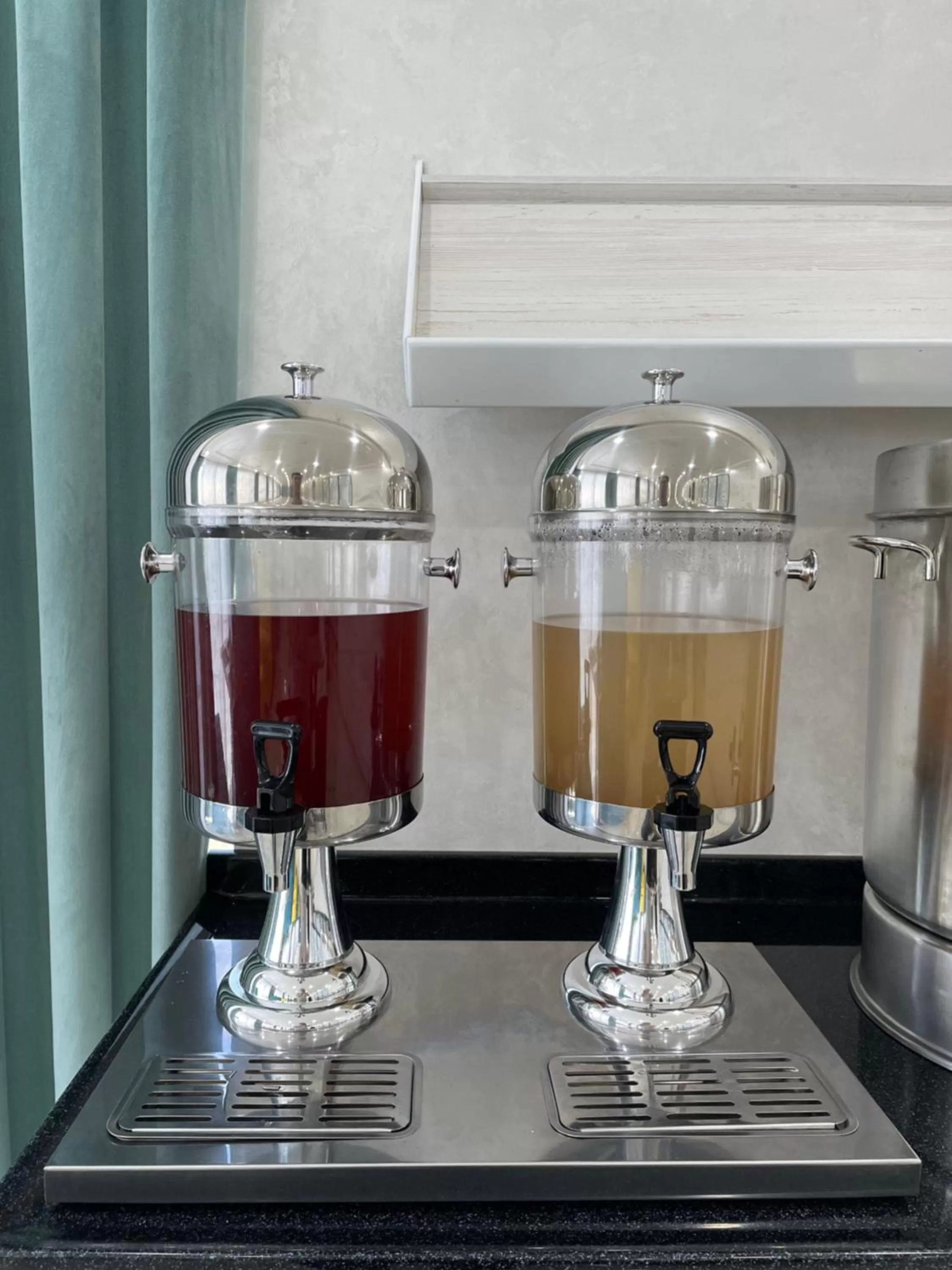 Breakfast, Drinks in Porto Bello Hotel