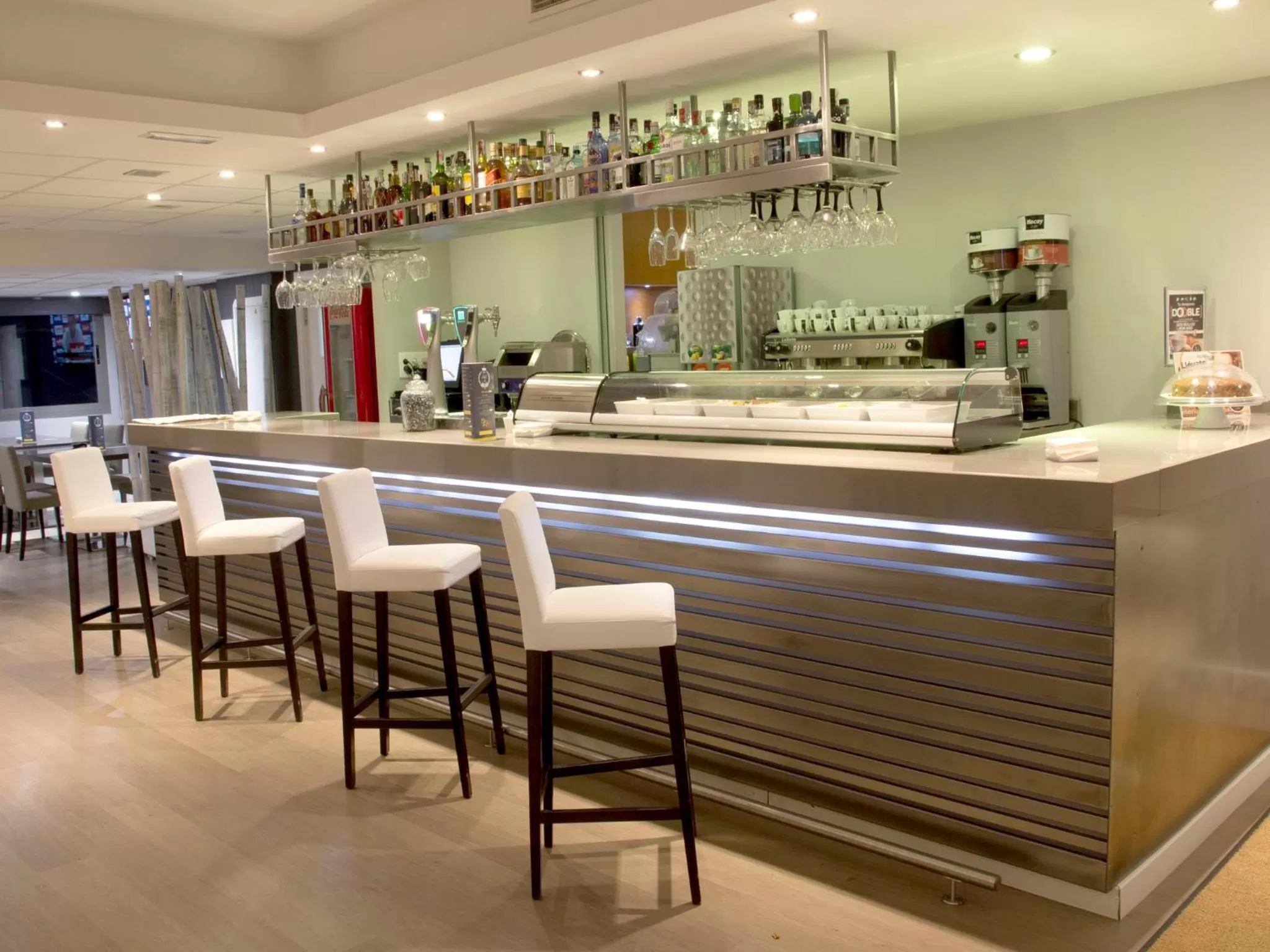 Lounge or bar in UVE Alcobendas