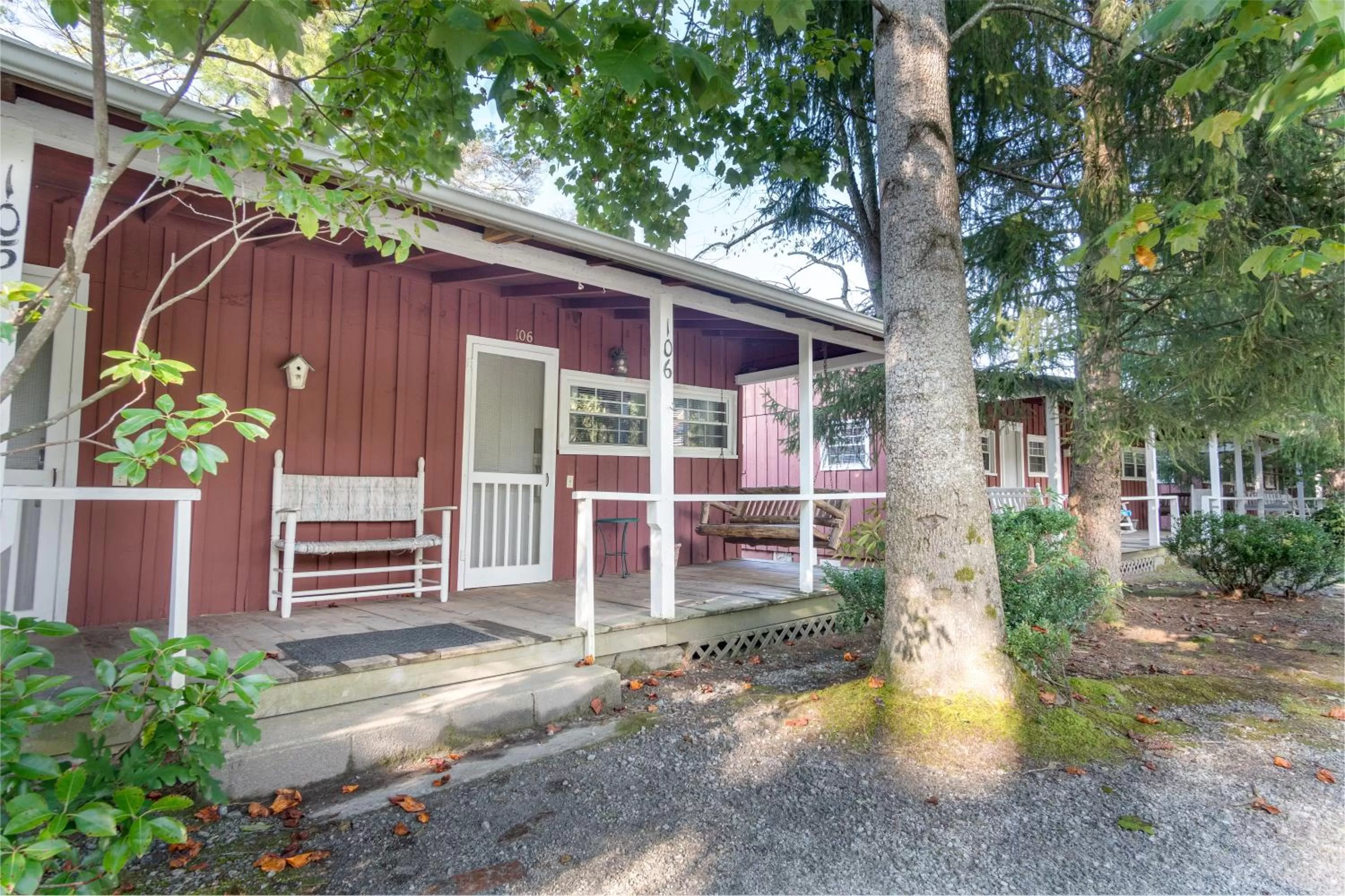 Property building in Highland Lake Inn & Resort - Flat Rock