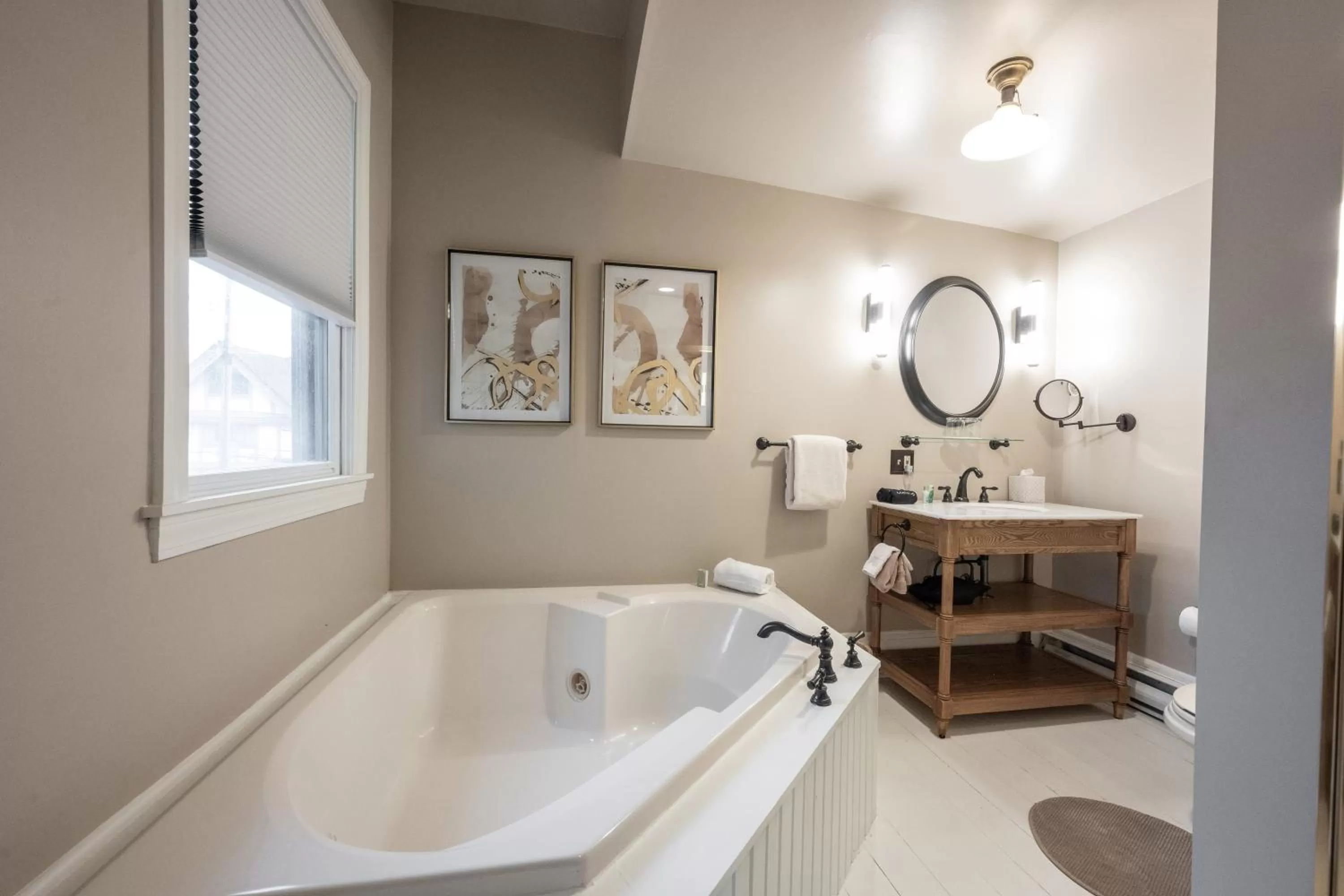 Bathroom in Stone Soup Inn