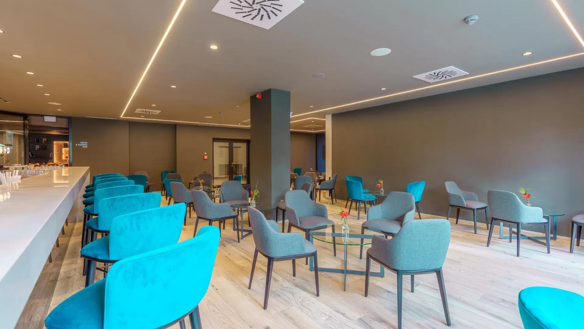 Nightclub / DJ in Hotel Hills