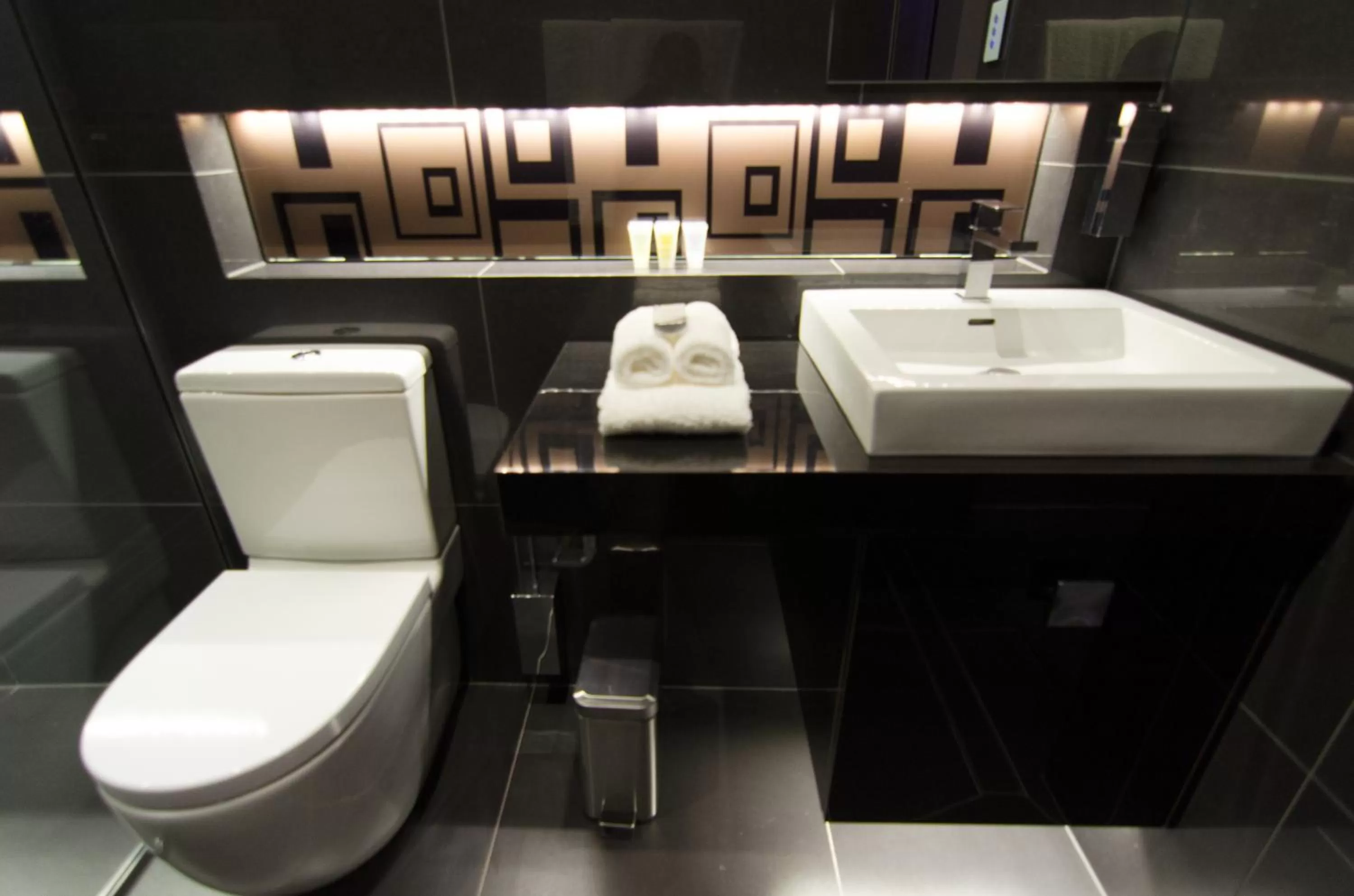 Bathroom in Junction Hotel