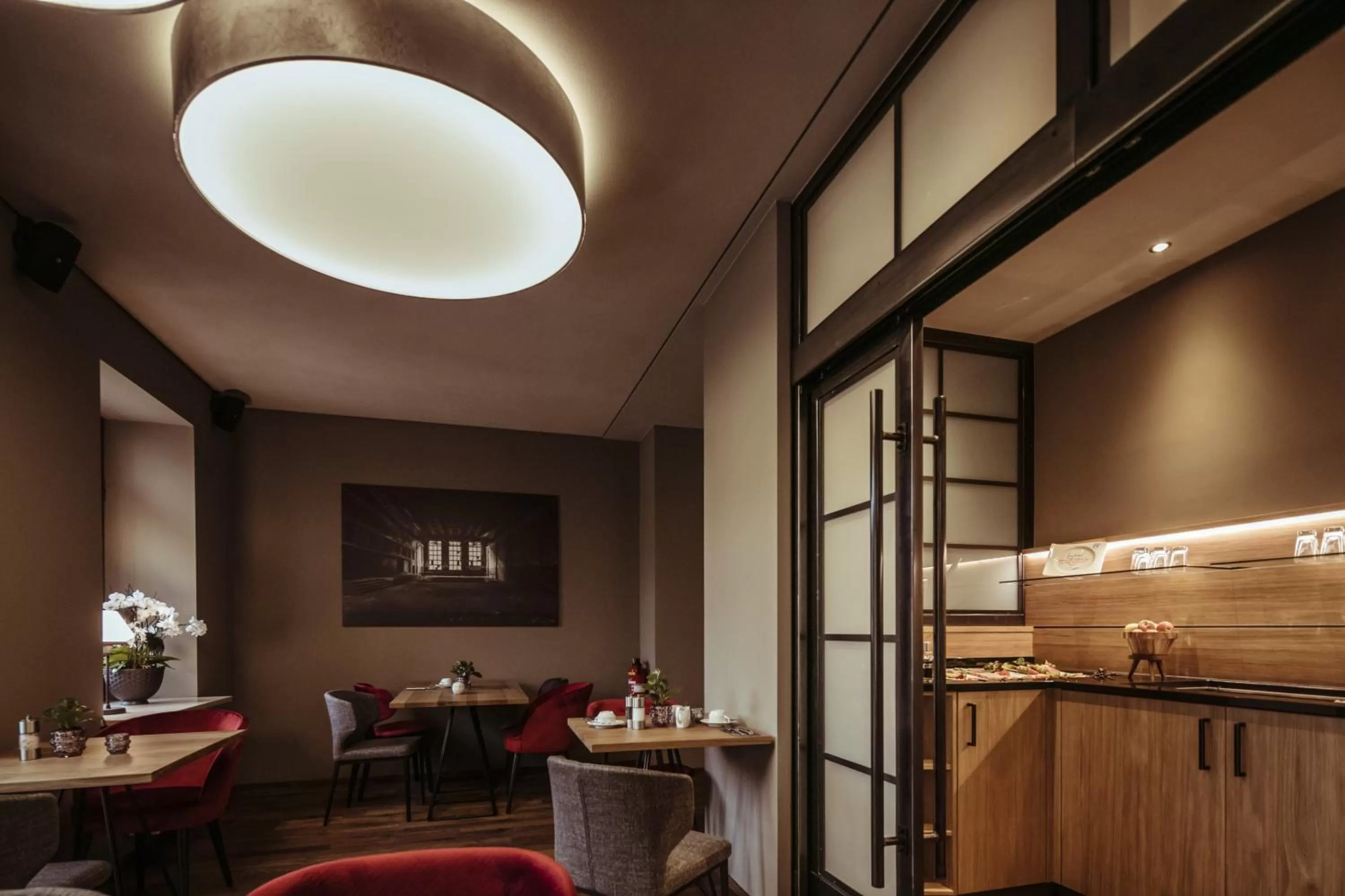 Restaurant/places to eat in alexxanders Hotel & Boardinghouse, Restaurant