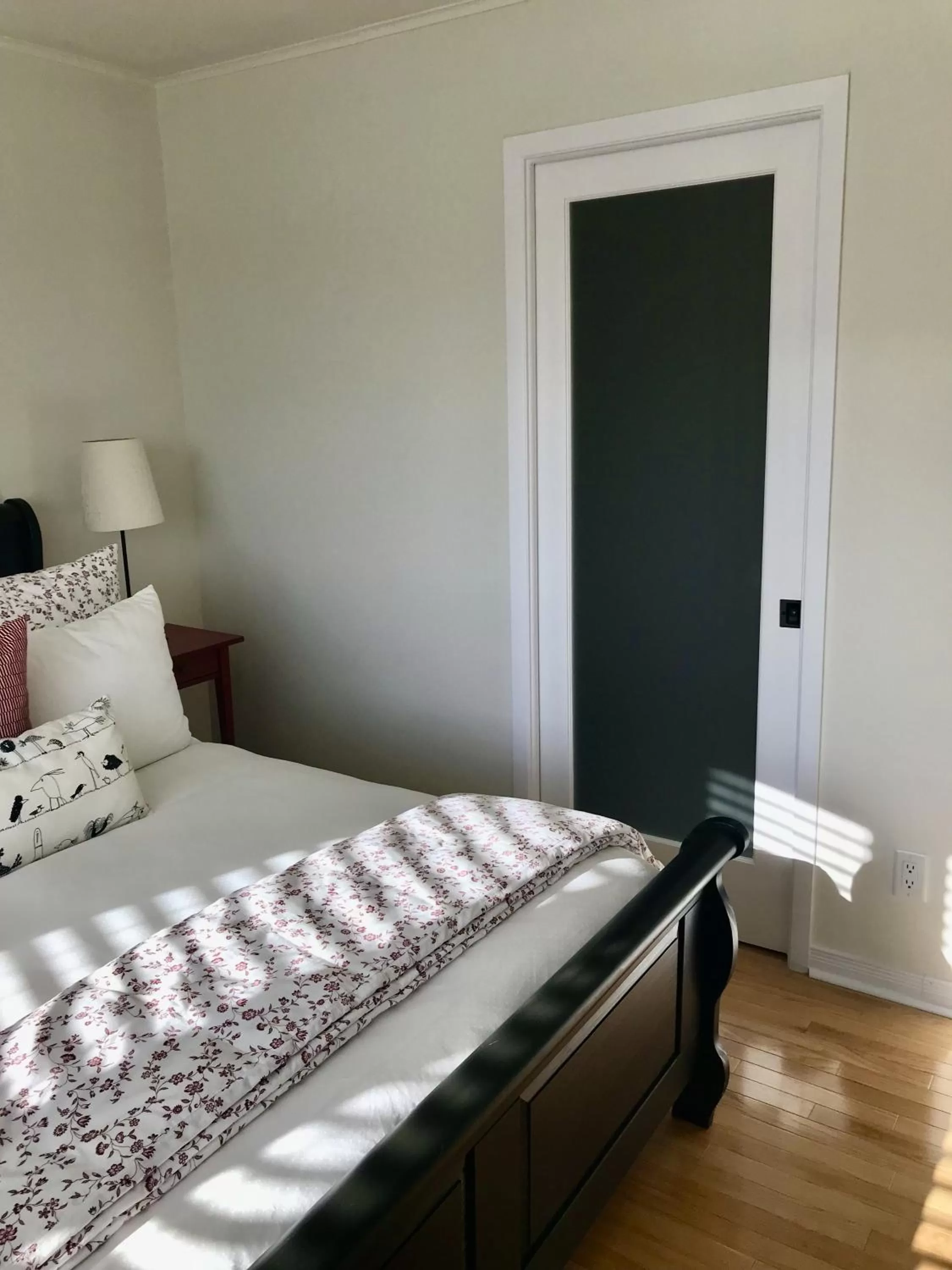 Photo of the whole room, Bed in Auberge Tom B&B