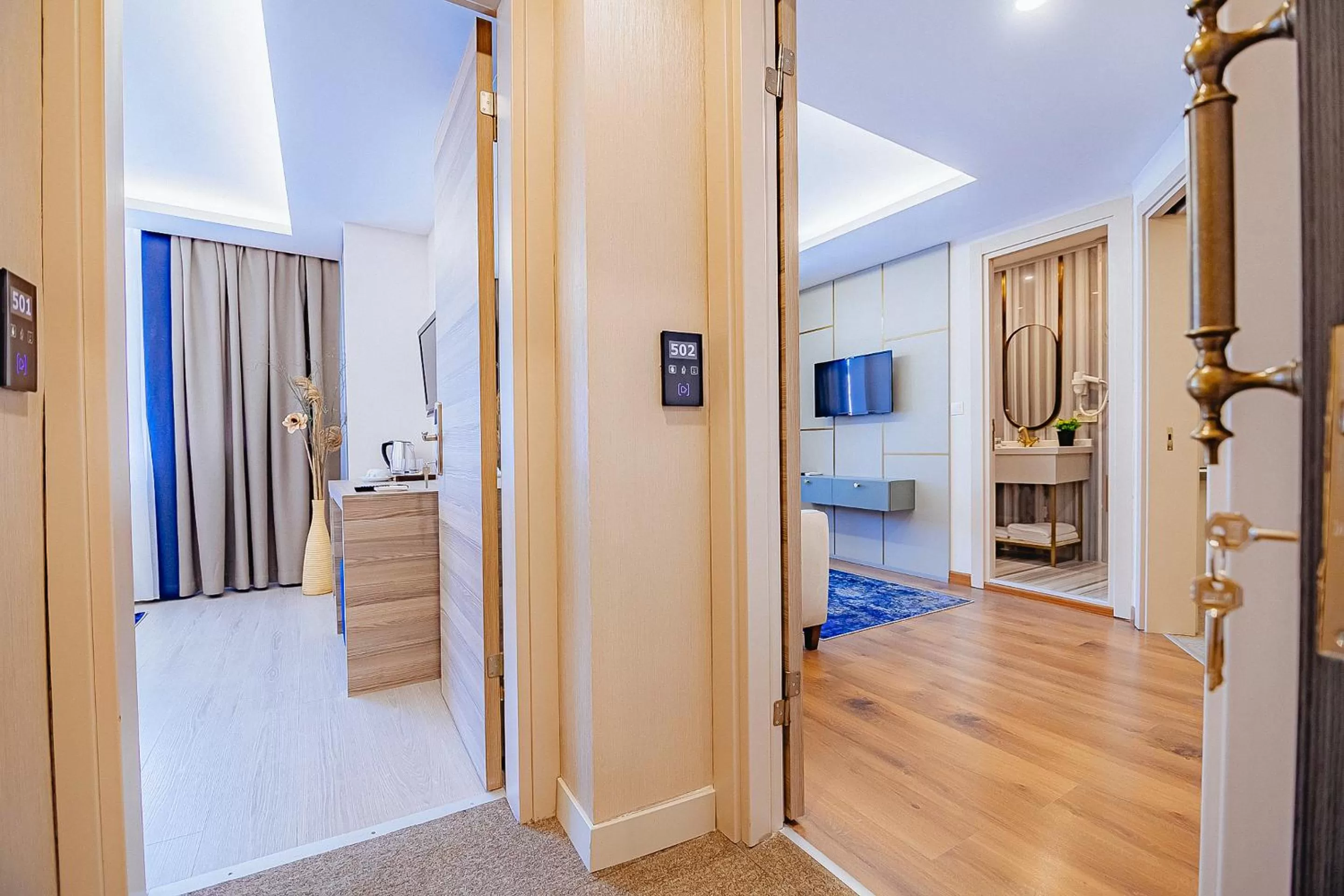 Living room, Bed in The Milltown Hotel